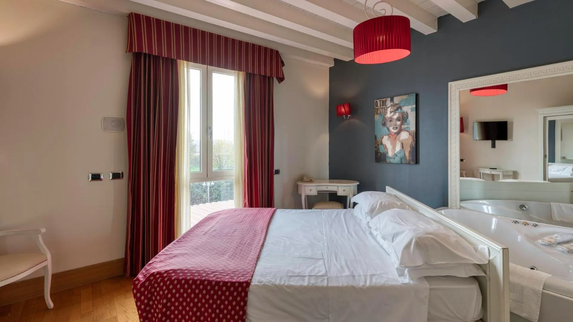 Bedroom, Bed in Hotel Fiera Di Brescia