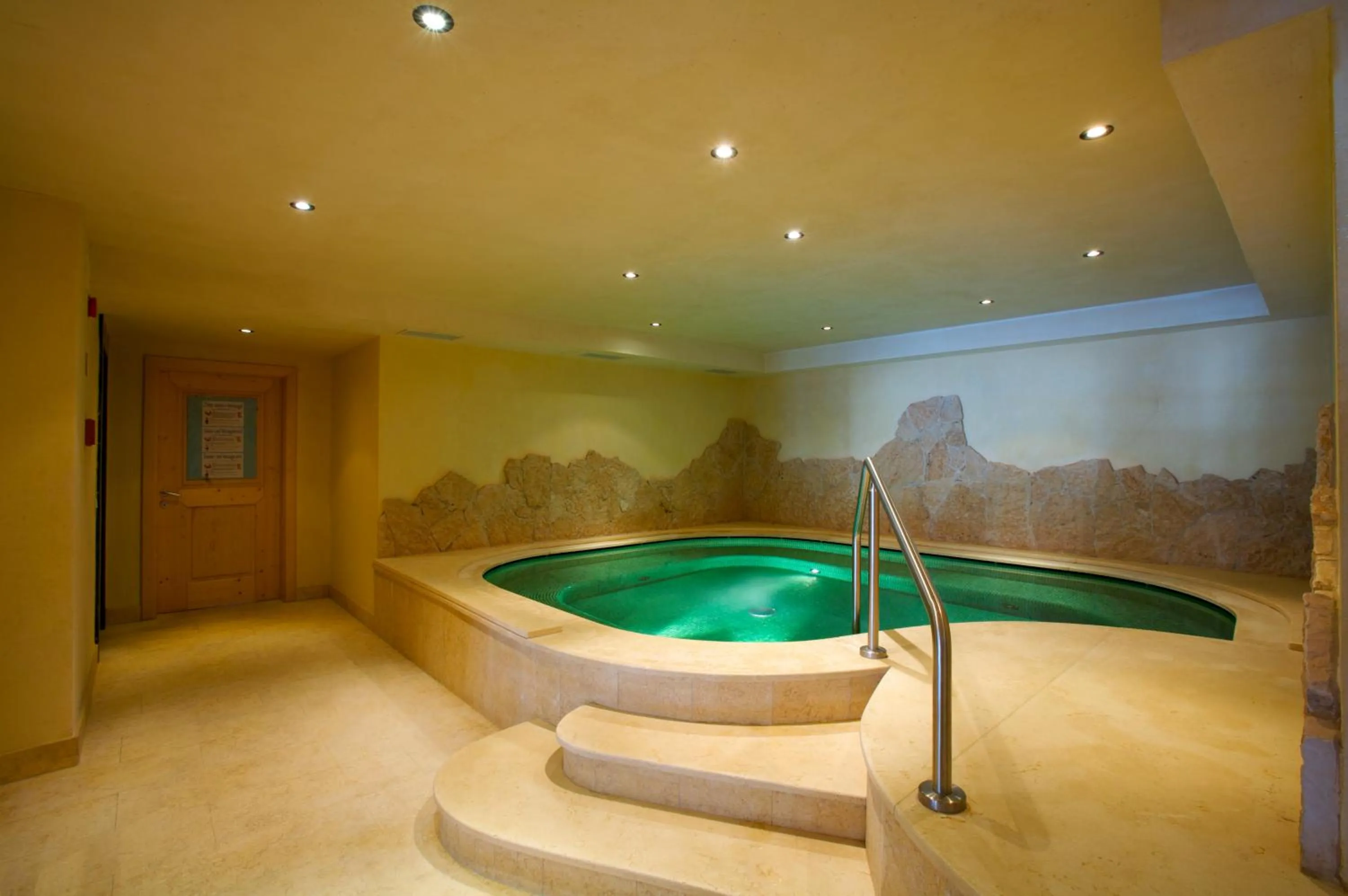 Hot Tub in Sporthotel Panorama