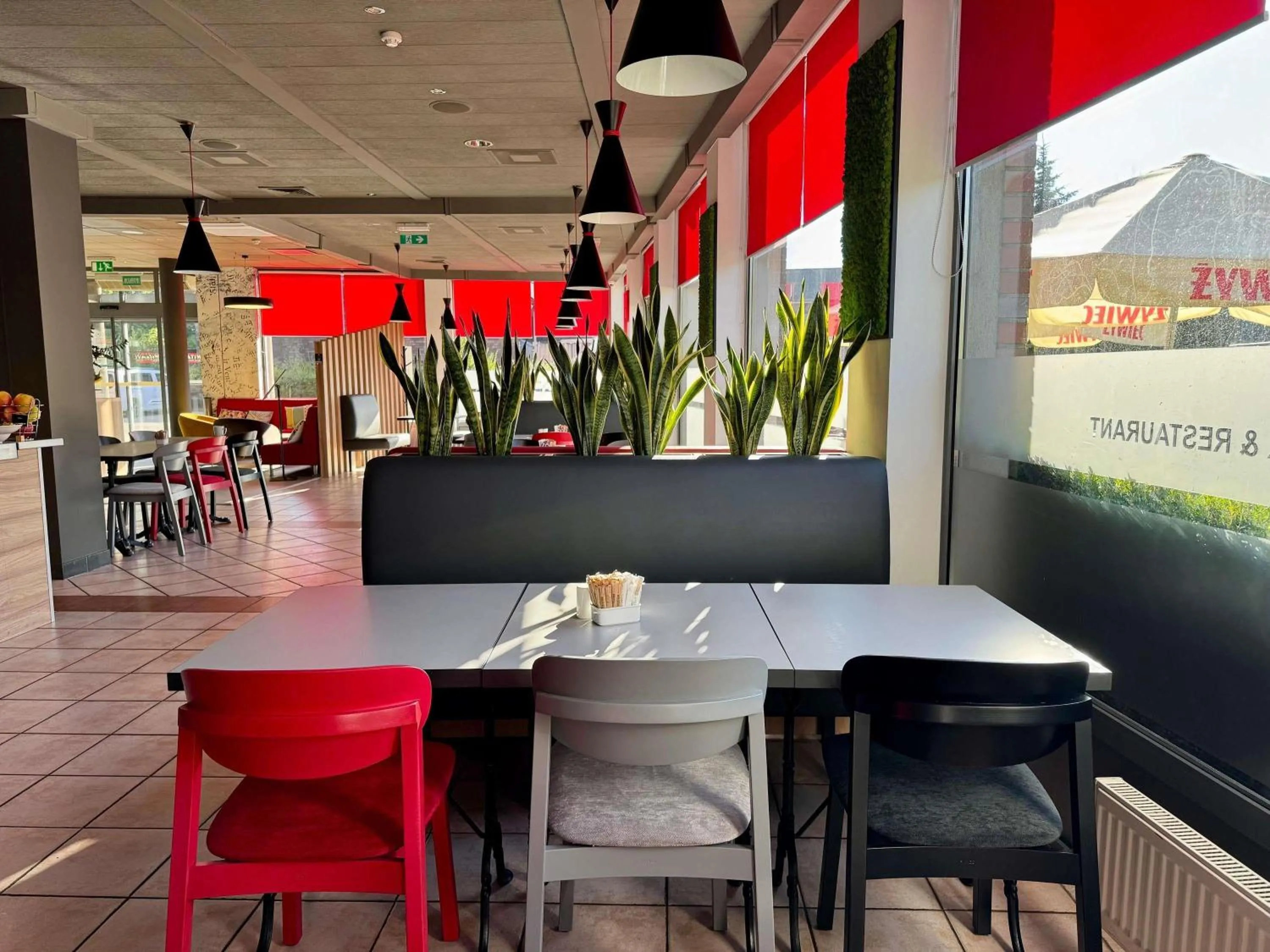 Lounge or bar in Ibis Katowice - Zabrze