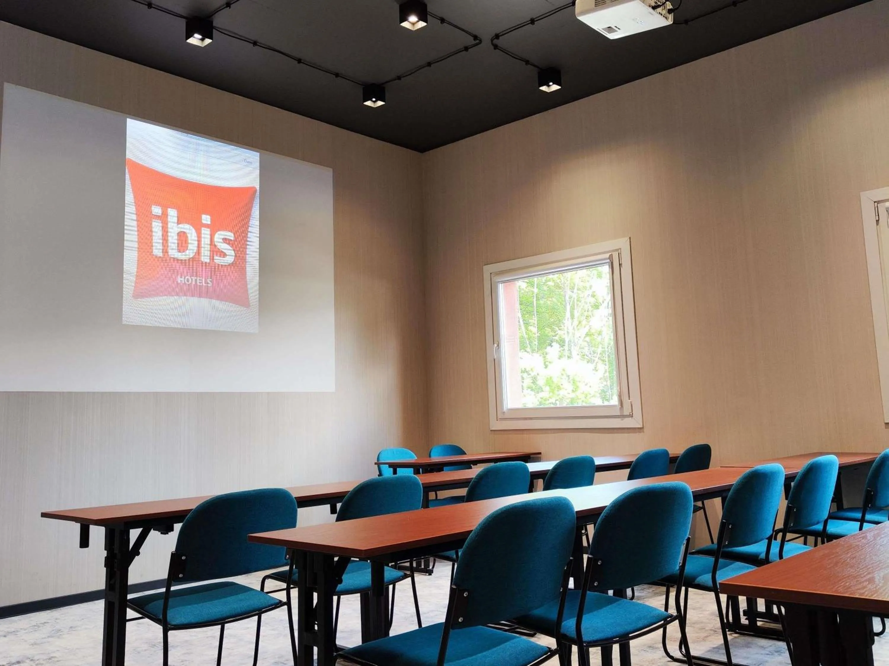 Meeting/conference room in Ibis Katowice - Zabrze