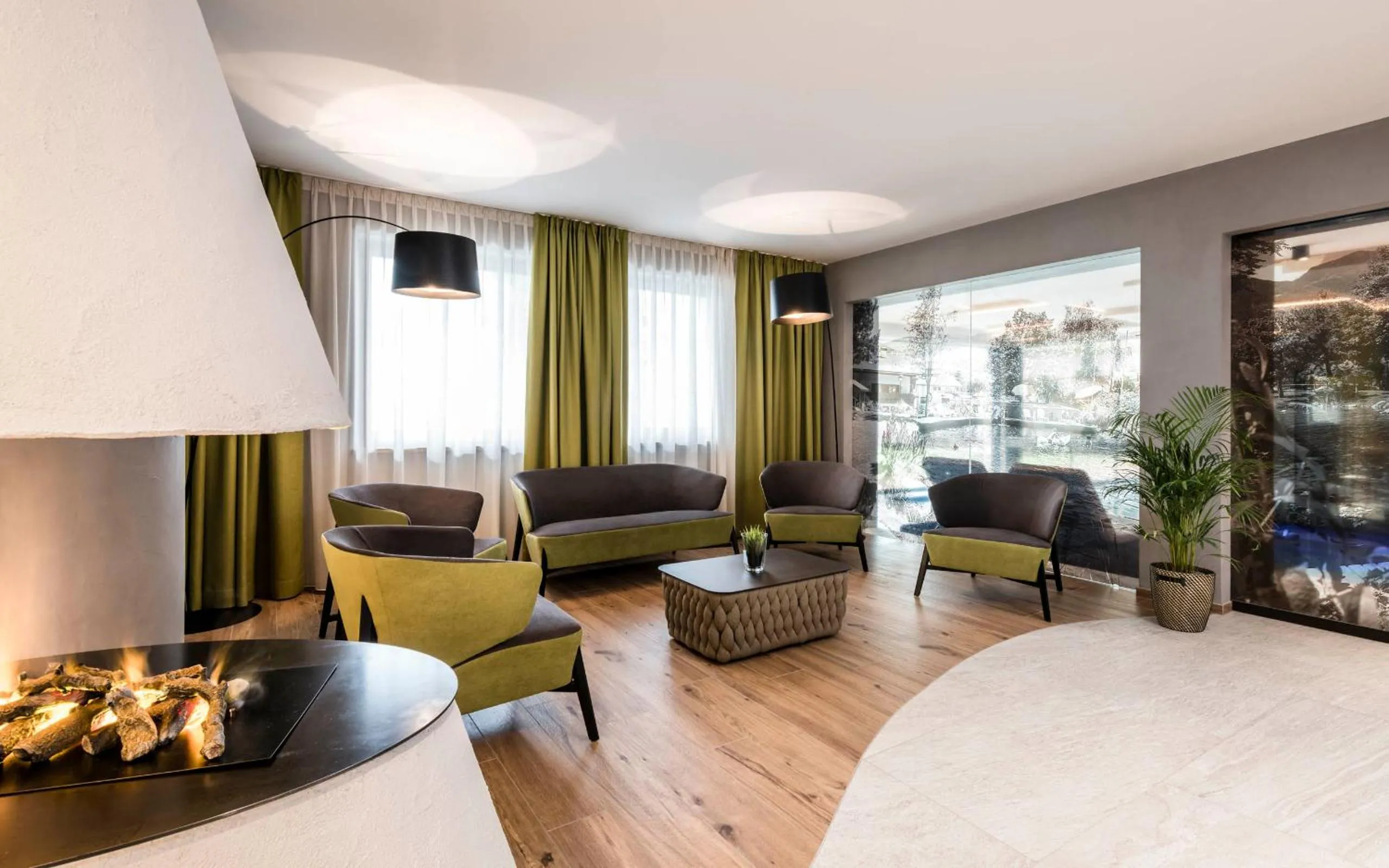 Communal lounge/ TV room in Hotel Clara