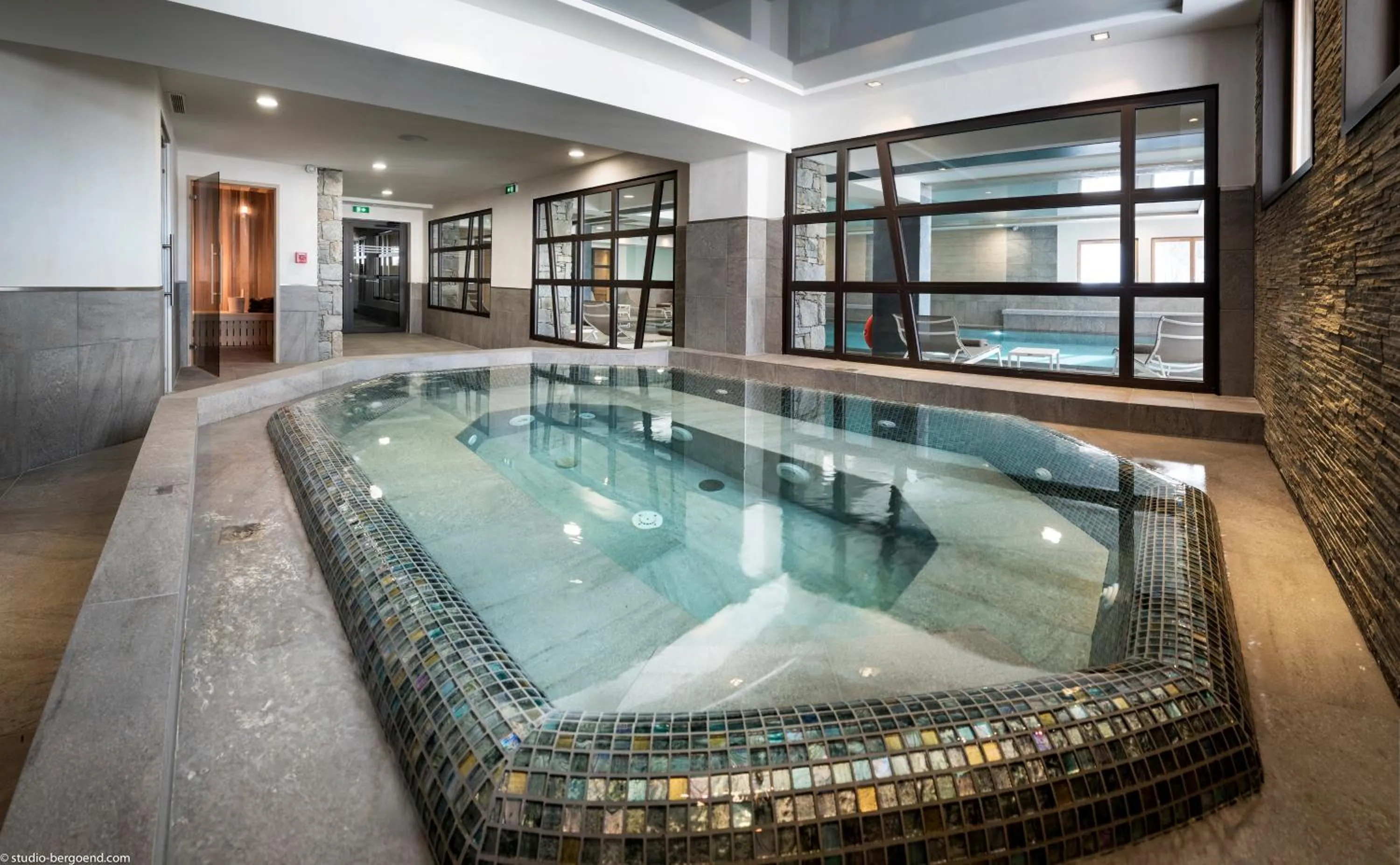 Spa and wellness centre/facilities in MGM Hôtels & Résidences - Résidence Le Roc Des Tours