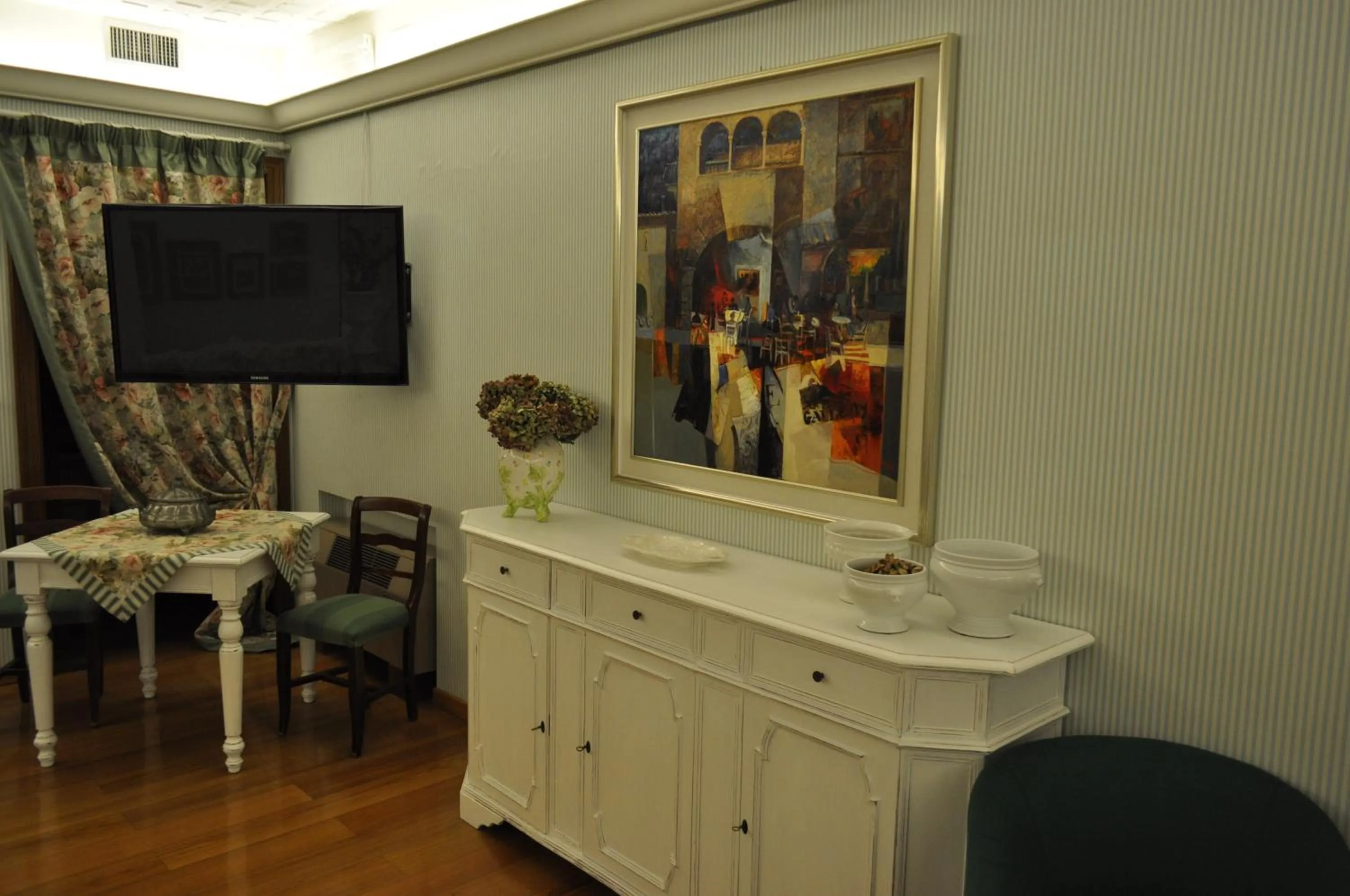 Decorative detail in Hotel Garden