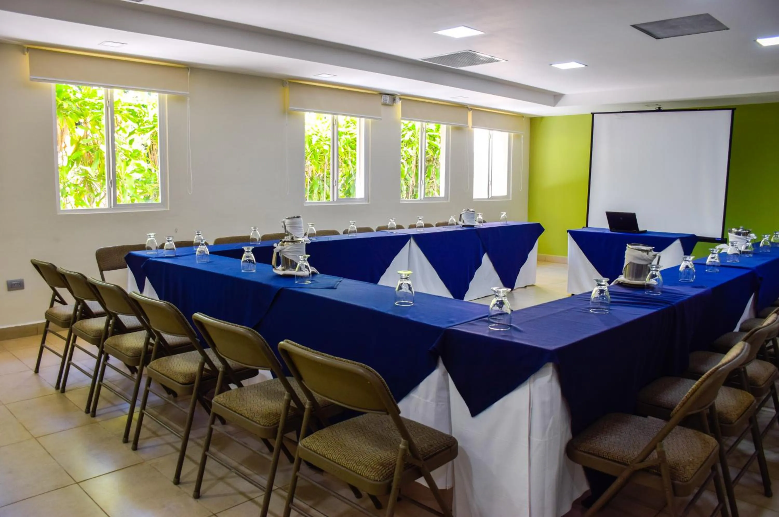 Banquet/Function facilities in Hotel Gardenia Inn