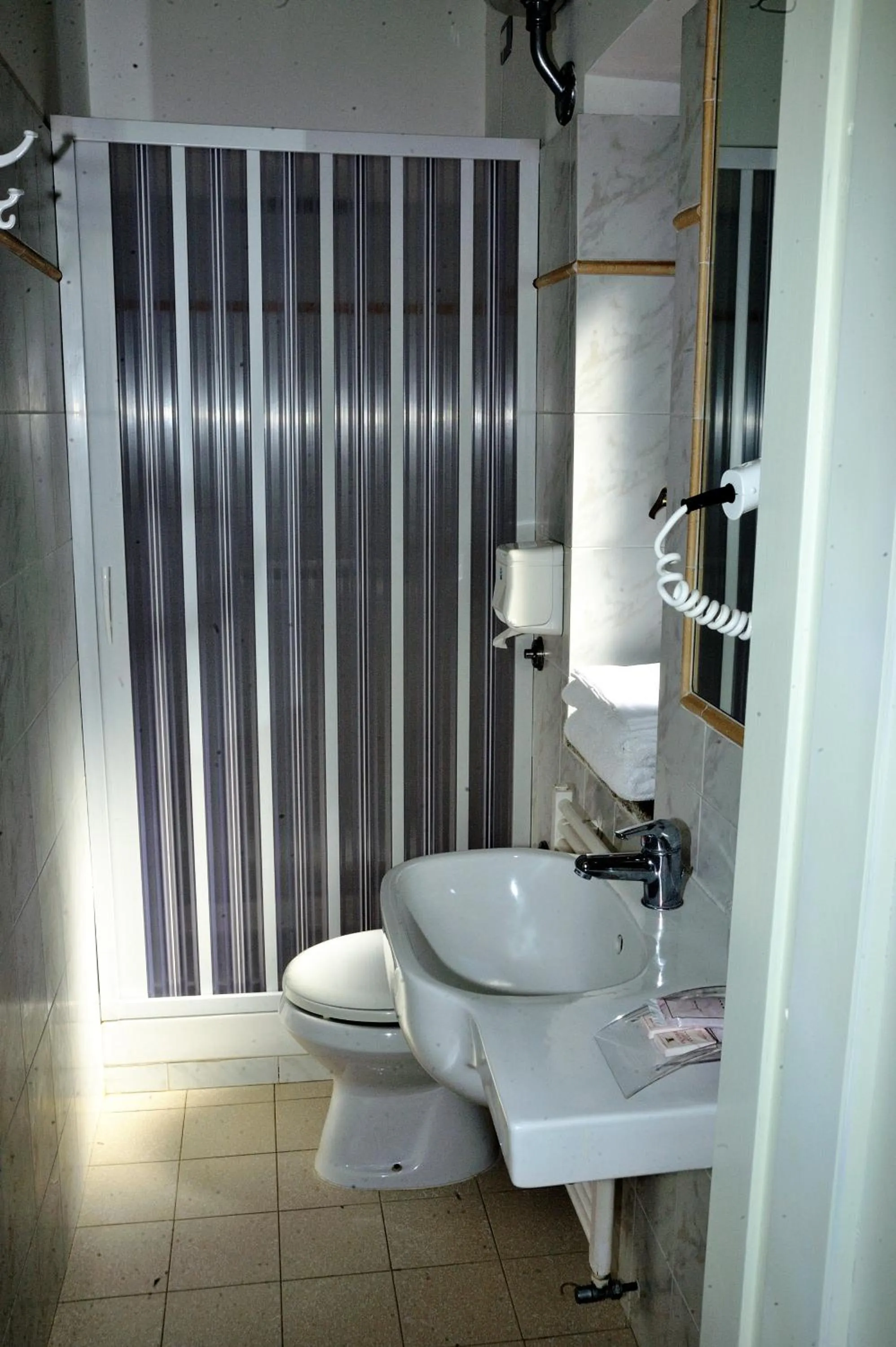 Shower in Hotel Il Casale