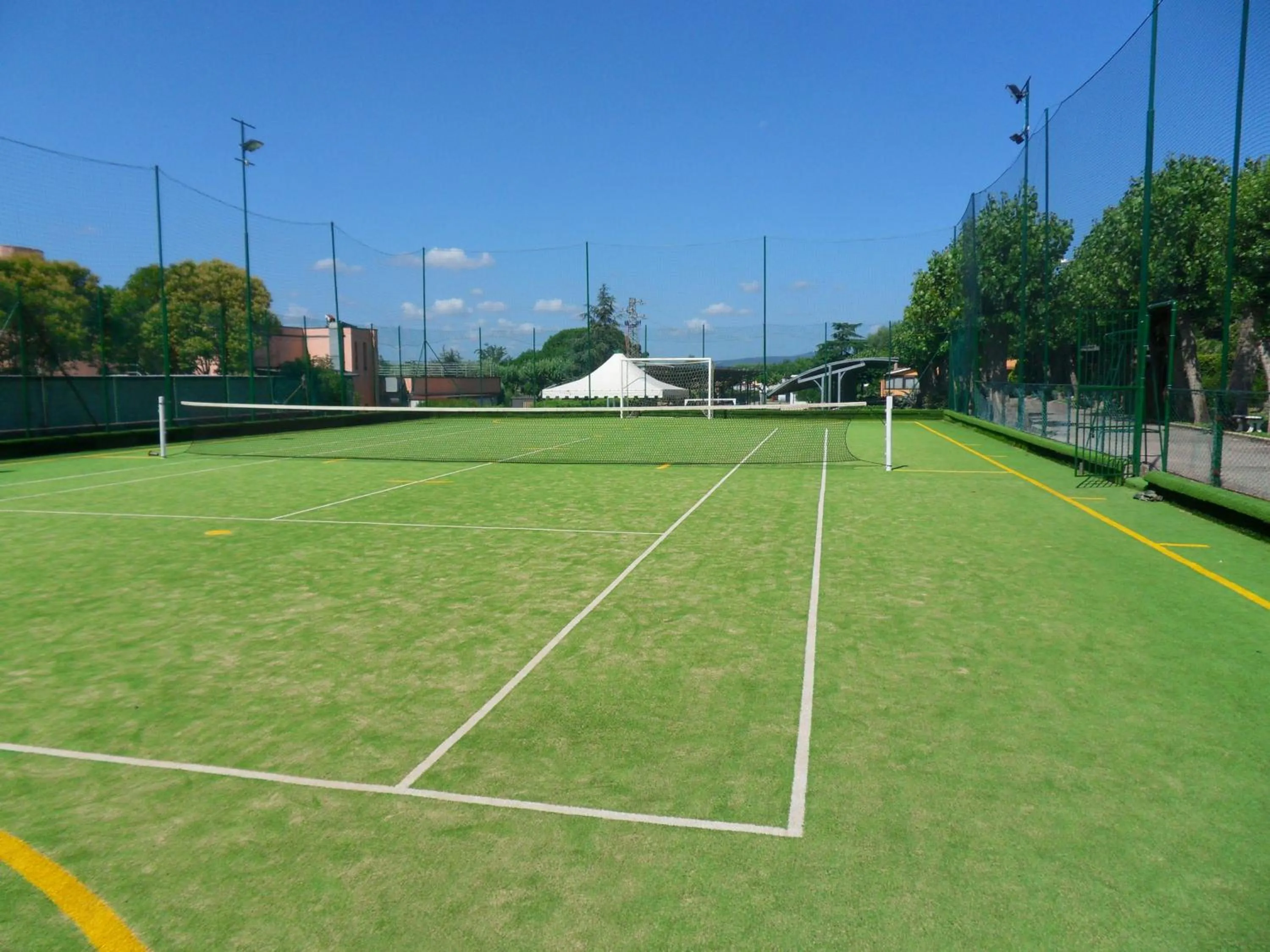 Tennis court in Hotel Il Casale