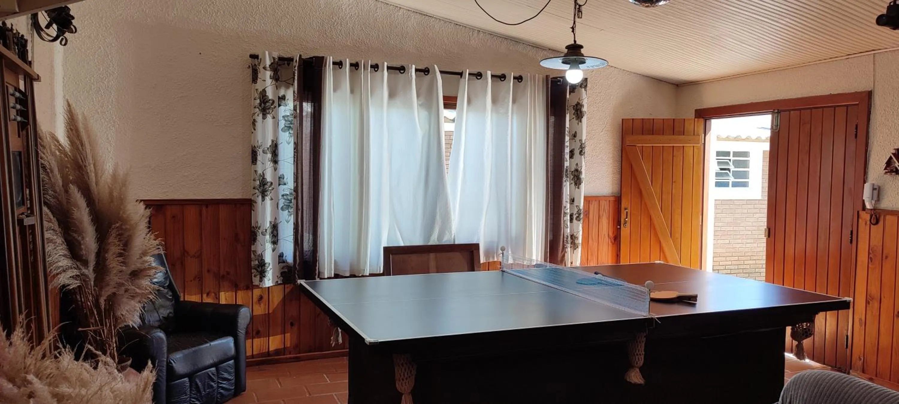Table tennis in Casa anexa no Alto do Capivari