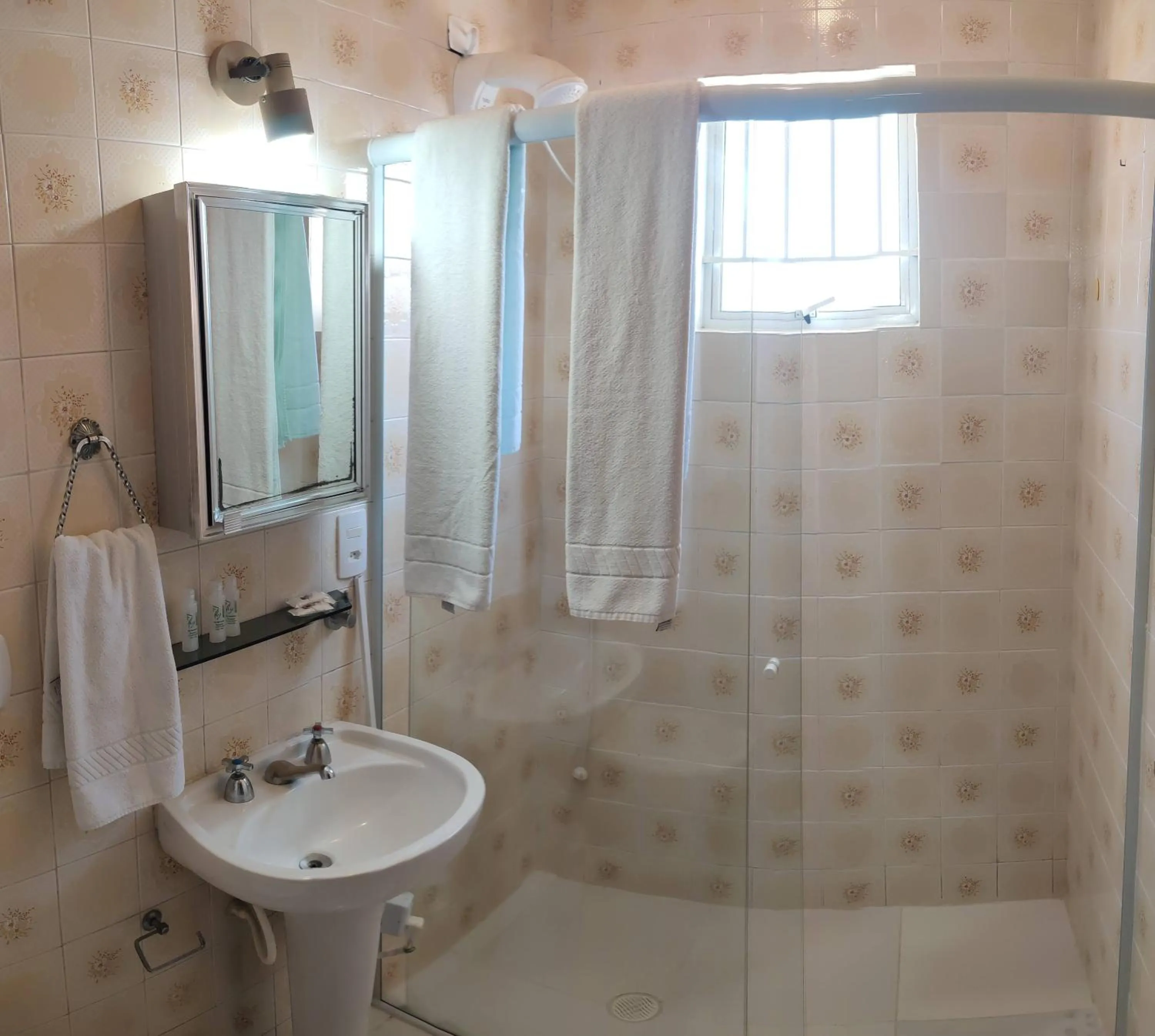 Shower in Casa anexa no Alto do Capivari