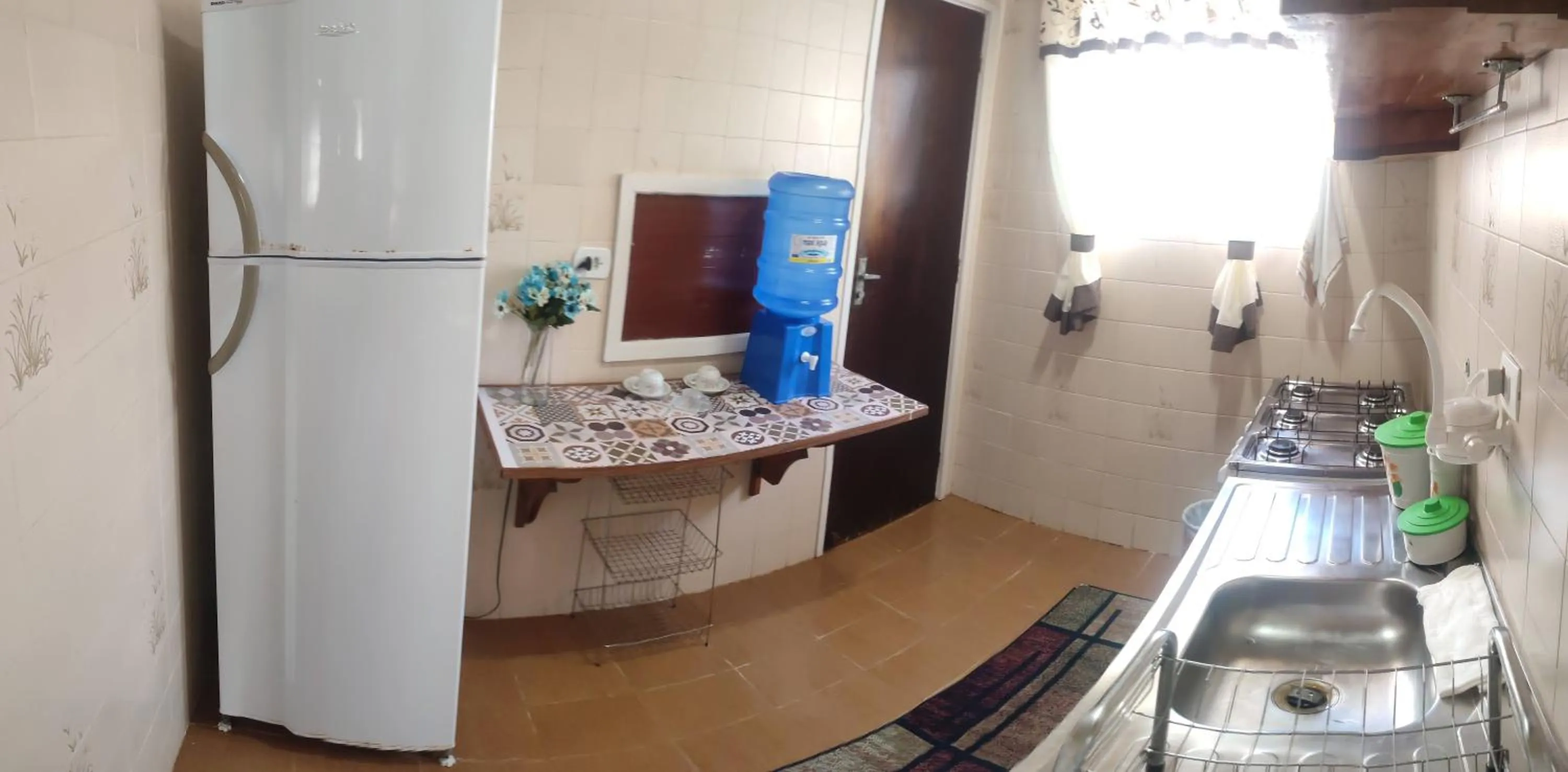 Kitchen or kitchenette in Casa anexa no Alto do Capivari