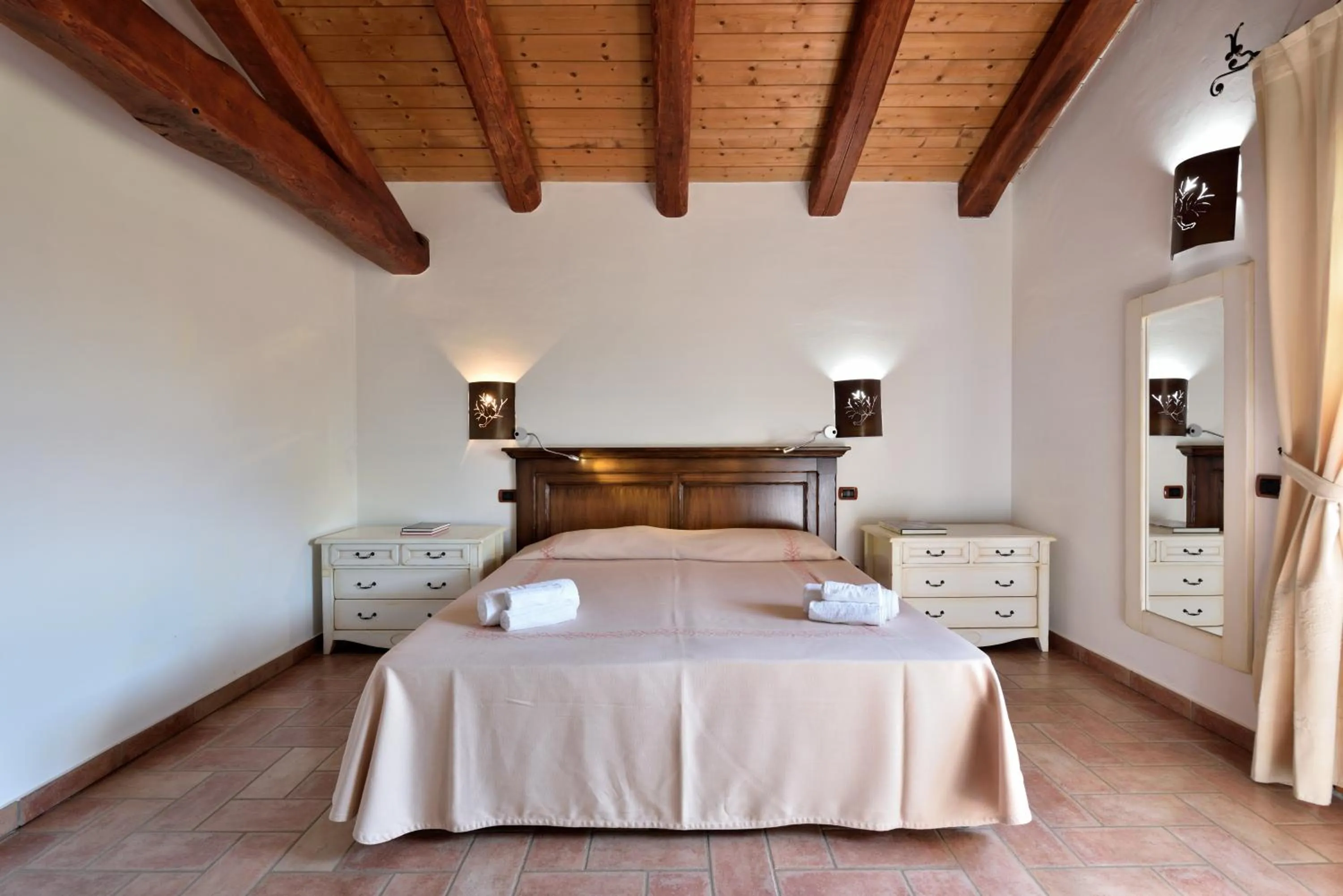 Photo of the whole room, Bed in Hotel Abba & Murta