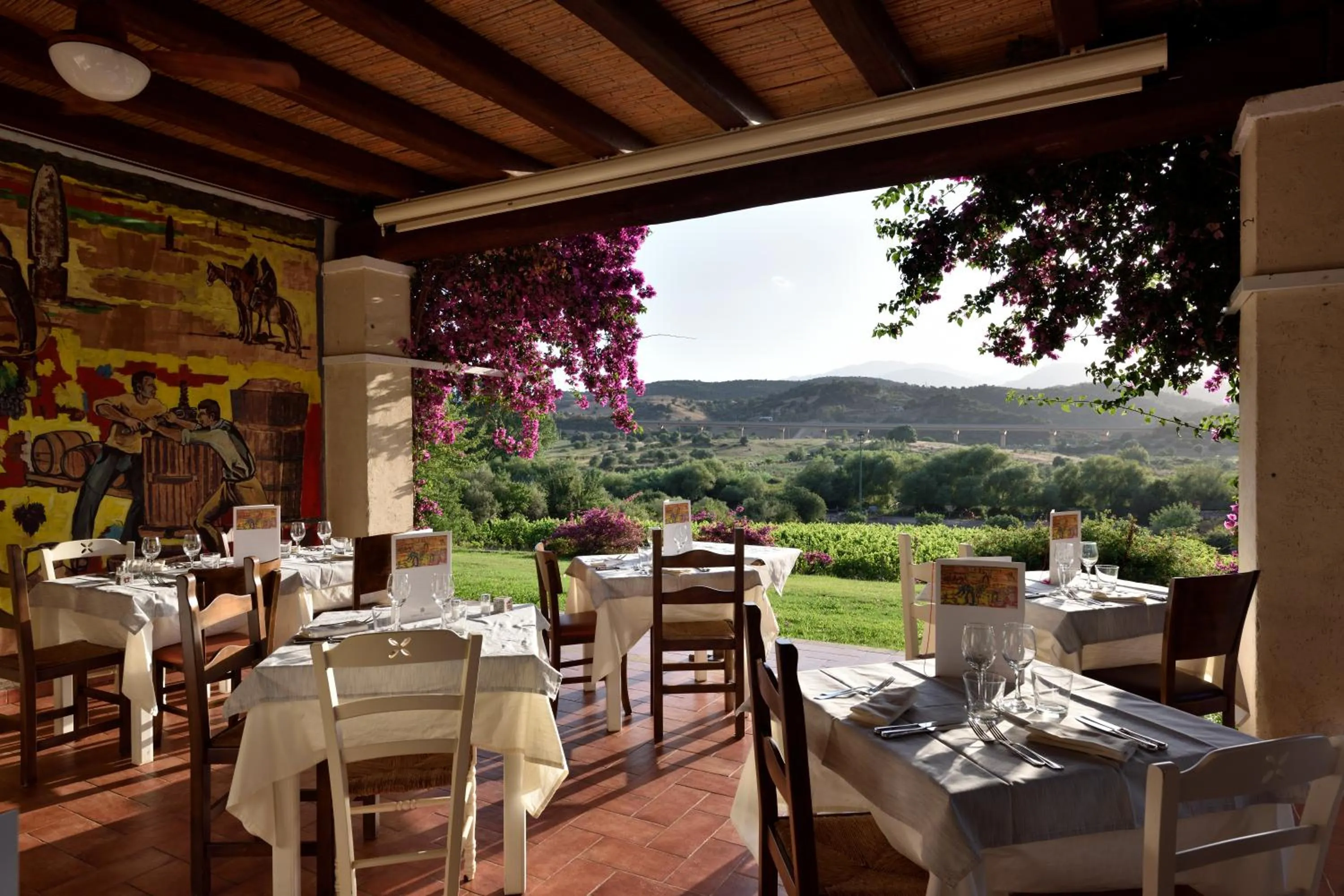 Restaurant/places to eat in Hotel Abba & Murta