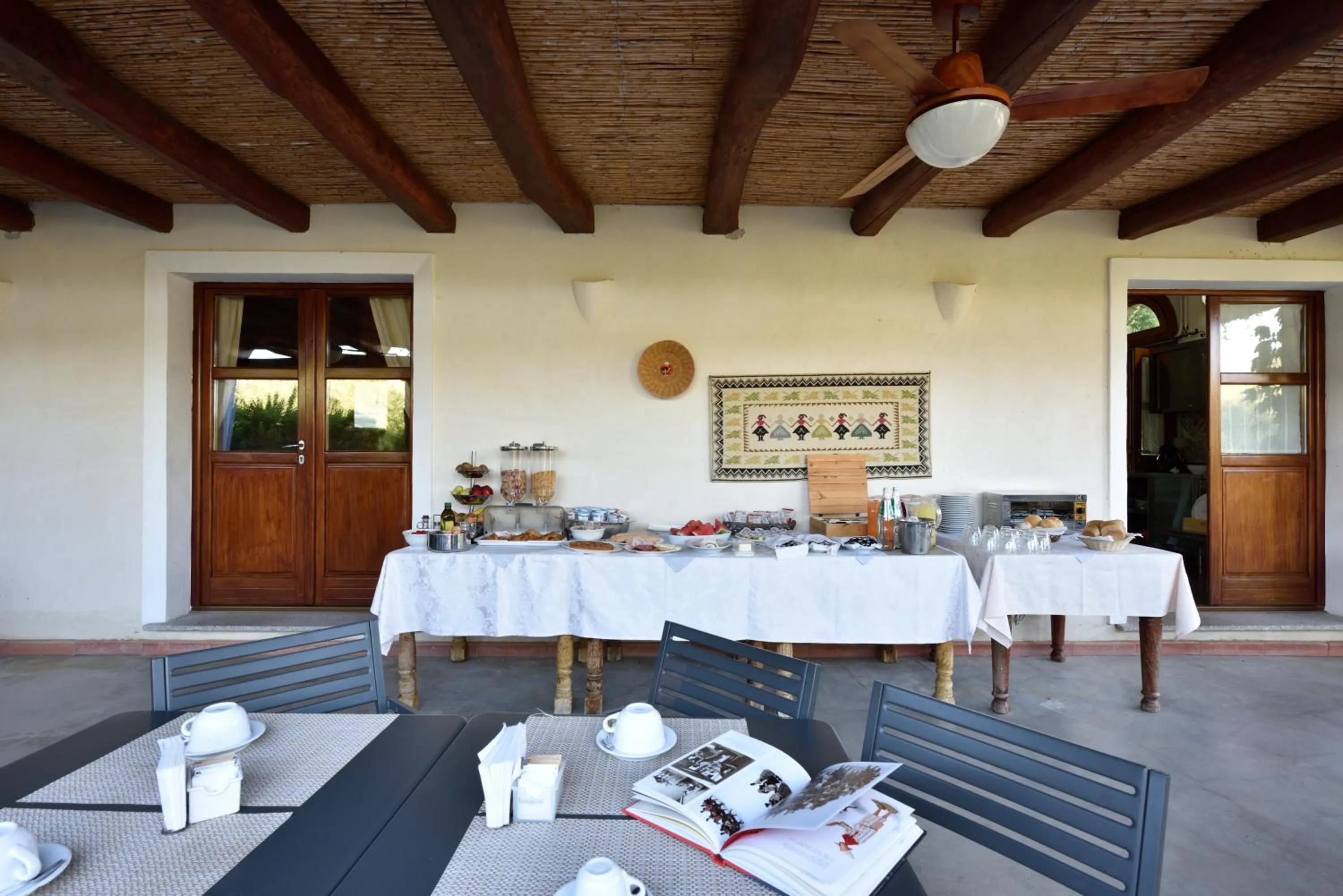 Patio in Hotel Abba & Murta