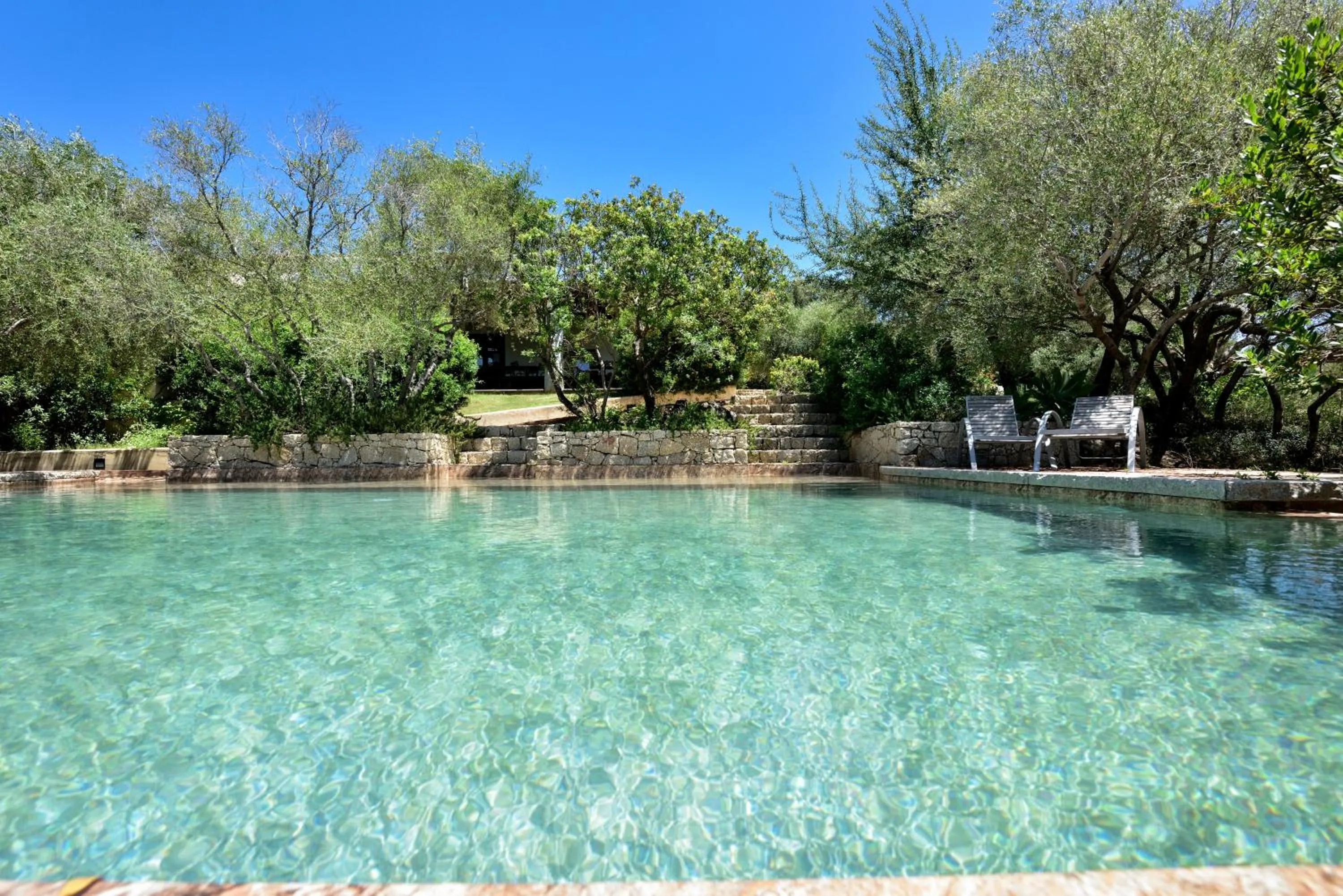Pool view in Hotel Abba & Murta