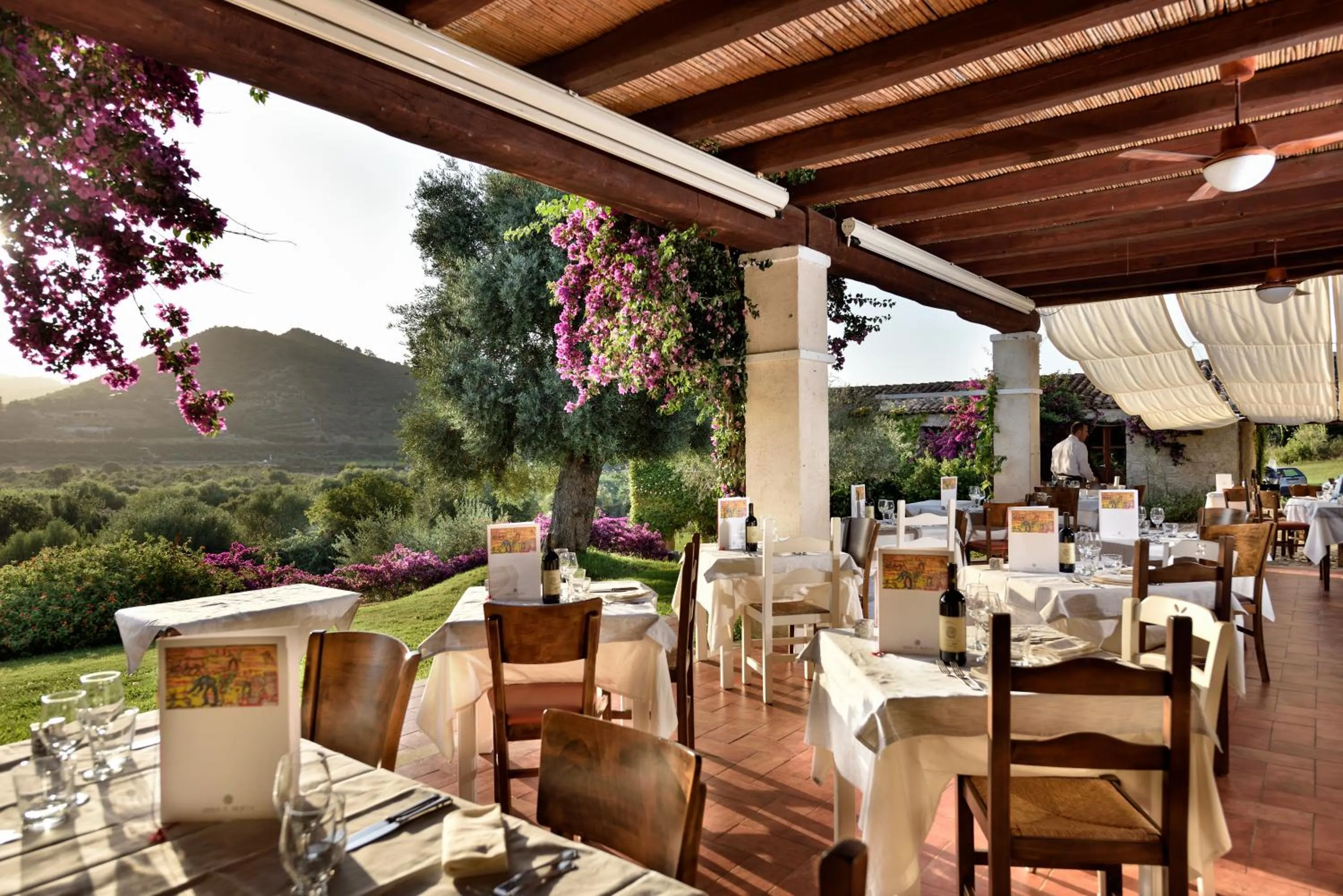 Restaurant/places to eat in Hotel Abba & Murta