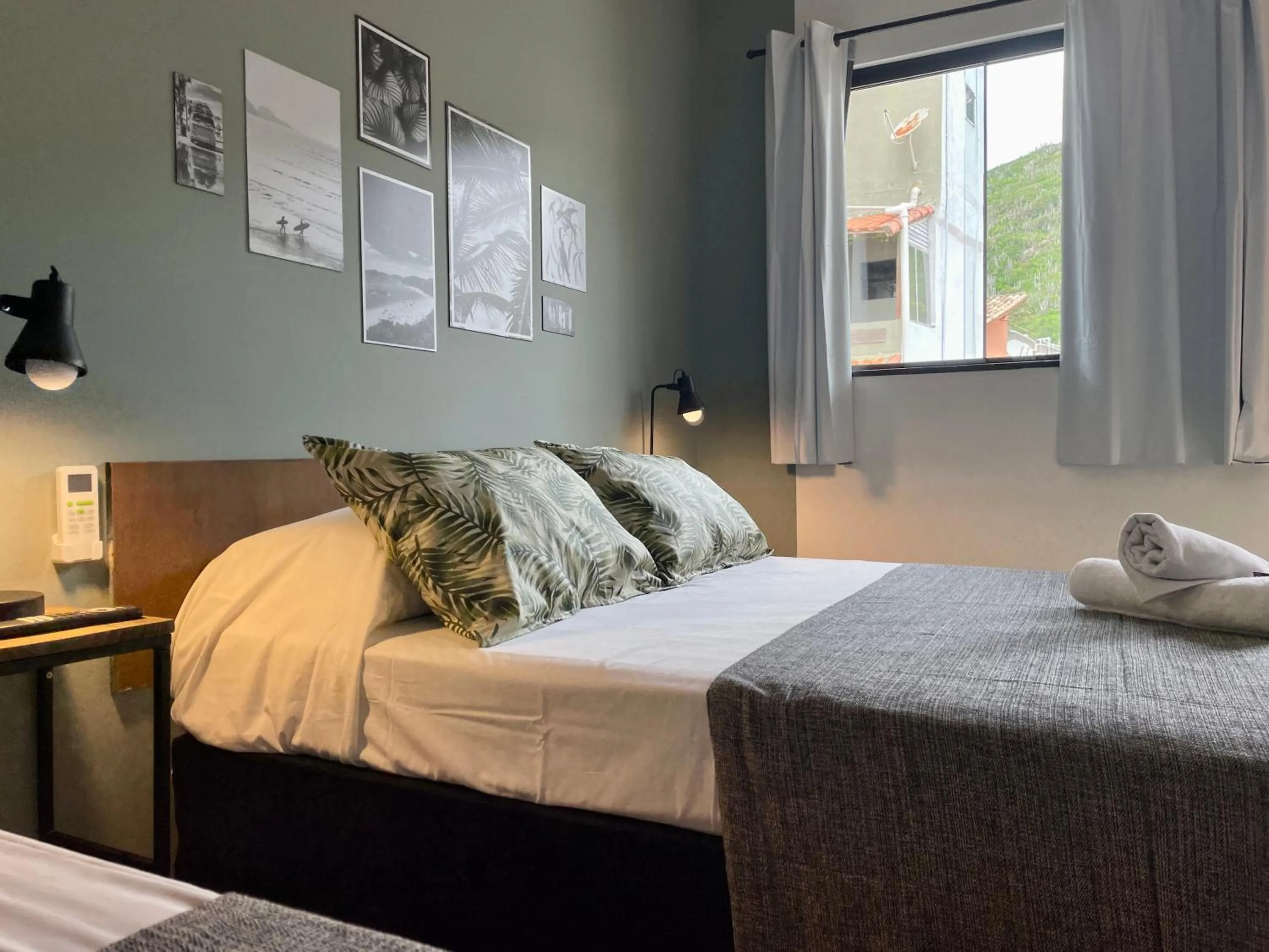 Bedroom, Bed in A Coroa Hostel & Pousada