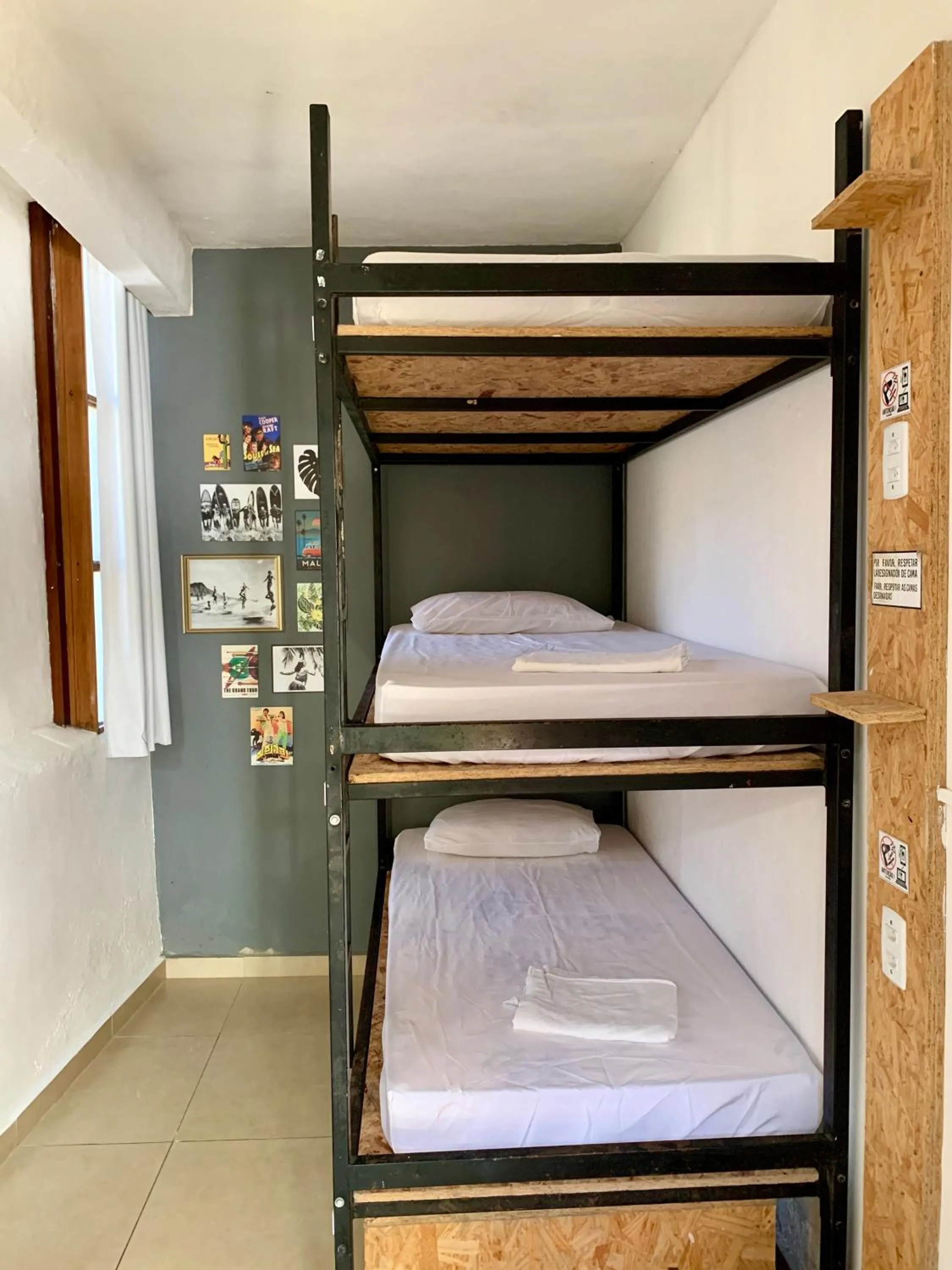 Bedroom, Bed in A Coroa Hostel & Pousada