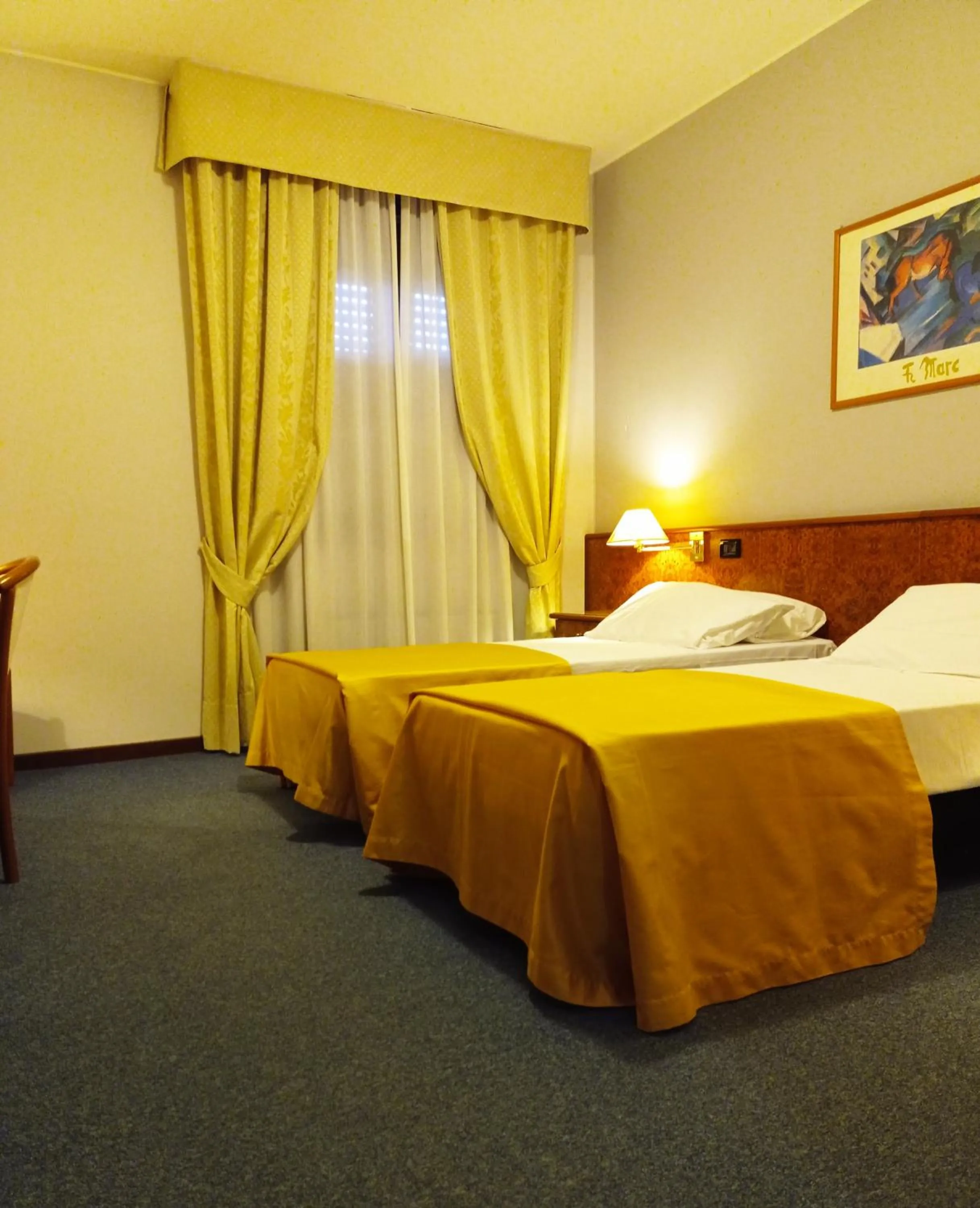 Bed in Hotel Motel Europa