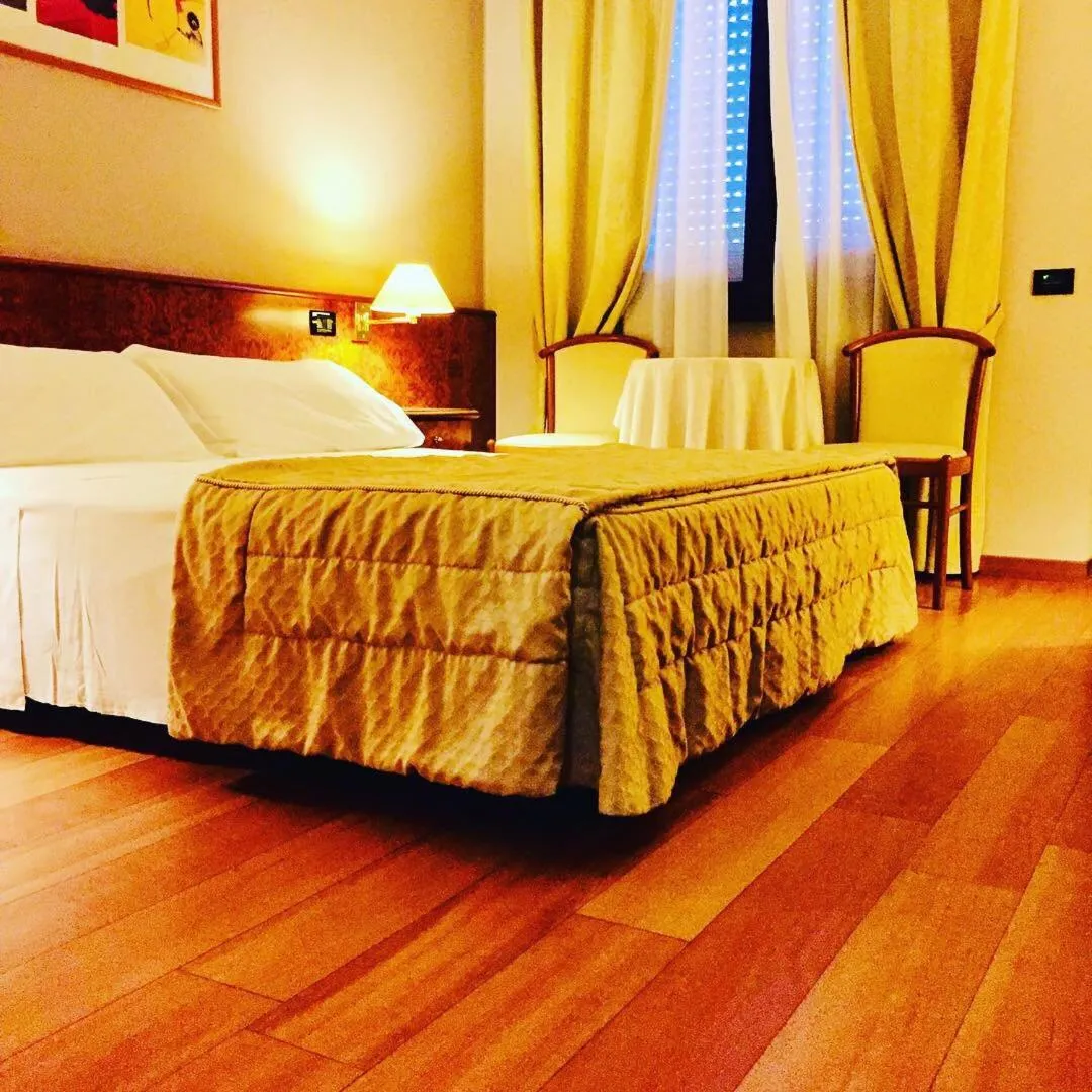 Bed in Hotel Motel Europa