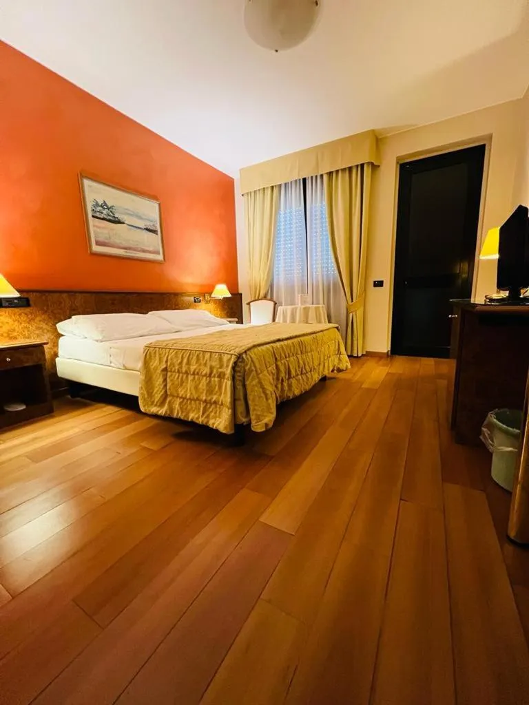 Bed in Hotel Motel Europa