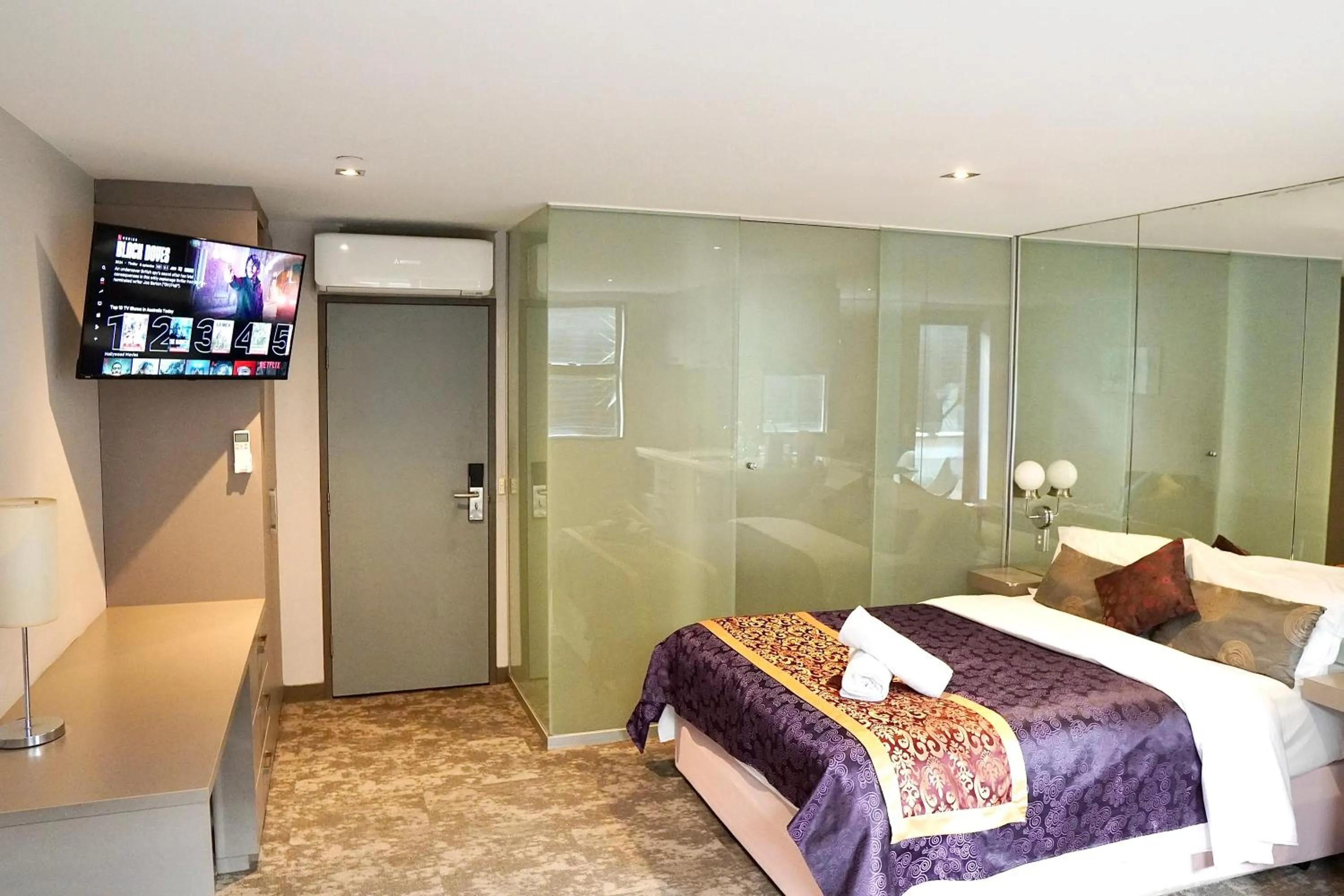 Bedroom, Bed in Melbourne ViVo