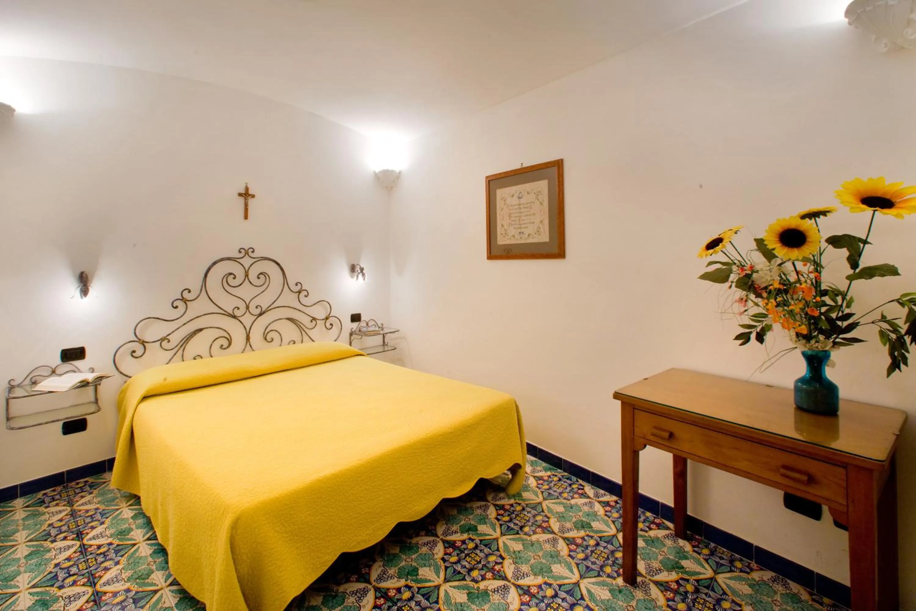 Bed in La Caravella di Positano - Relais, Beach & Residences