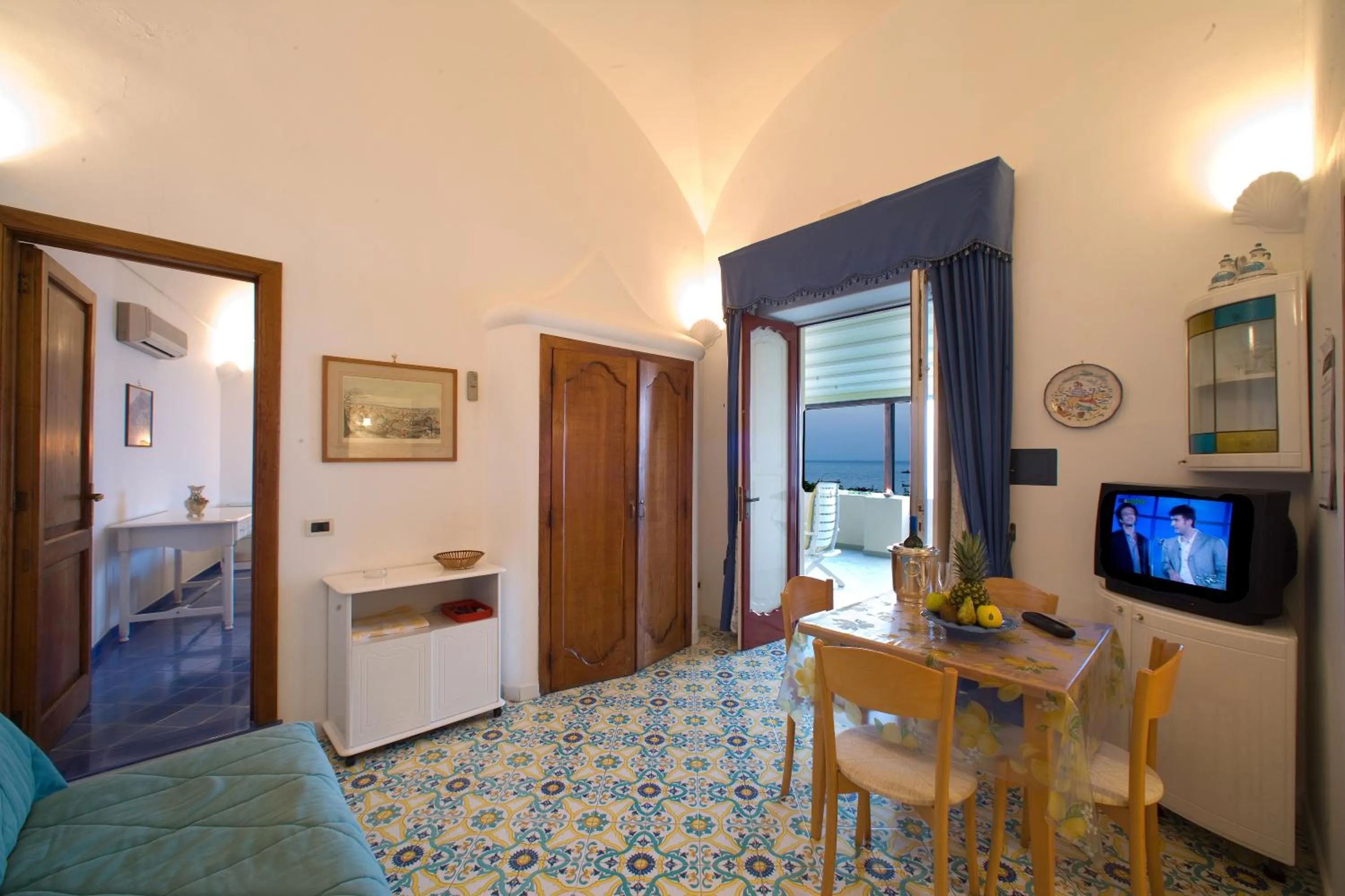 TV and multimedia, Bed in La Caravella di Positano - Relais, Beach & Residences