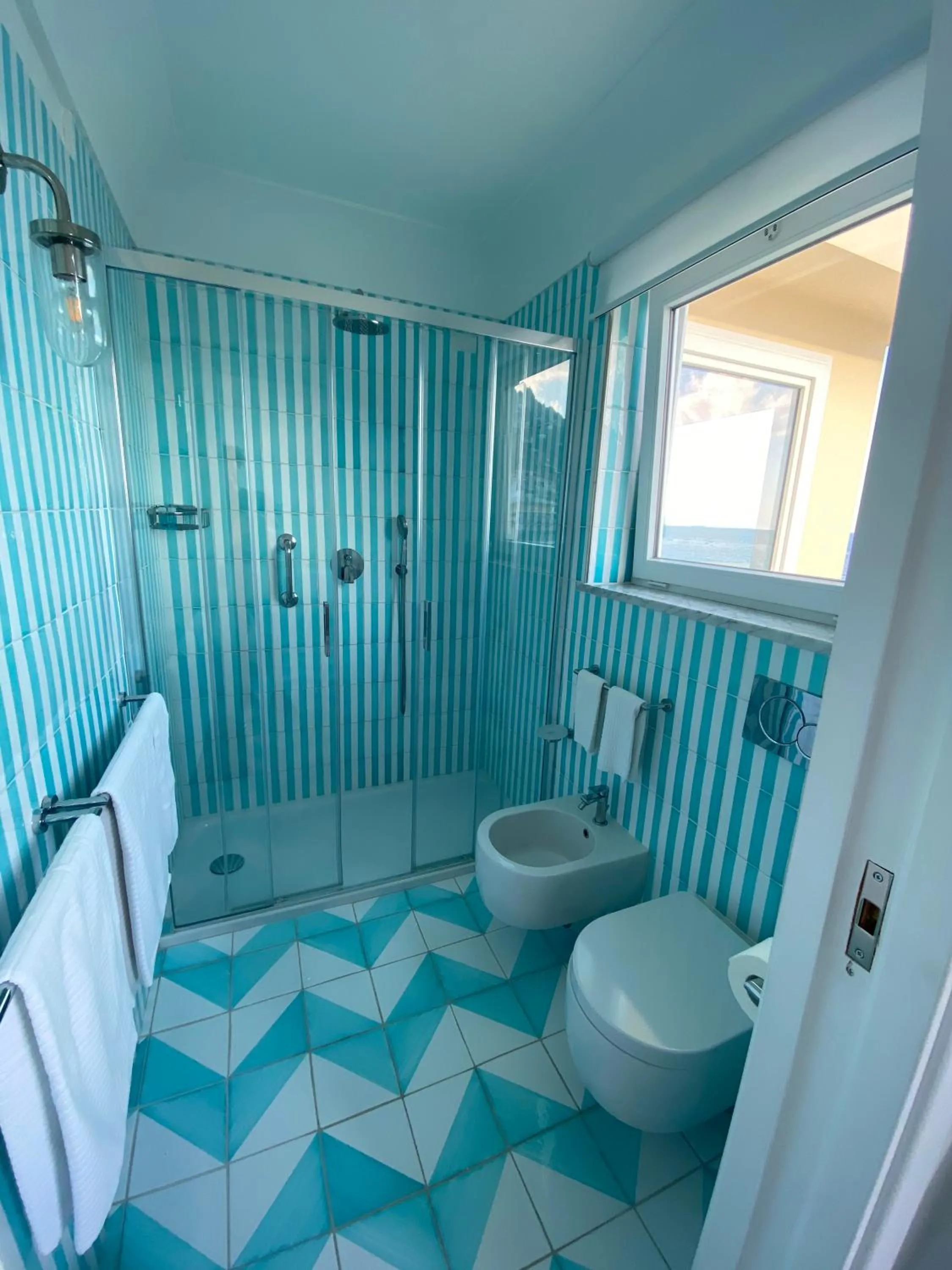 Bathroom in La Caravella di Positano - Relais, Beach & Residences