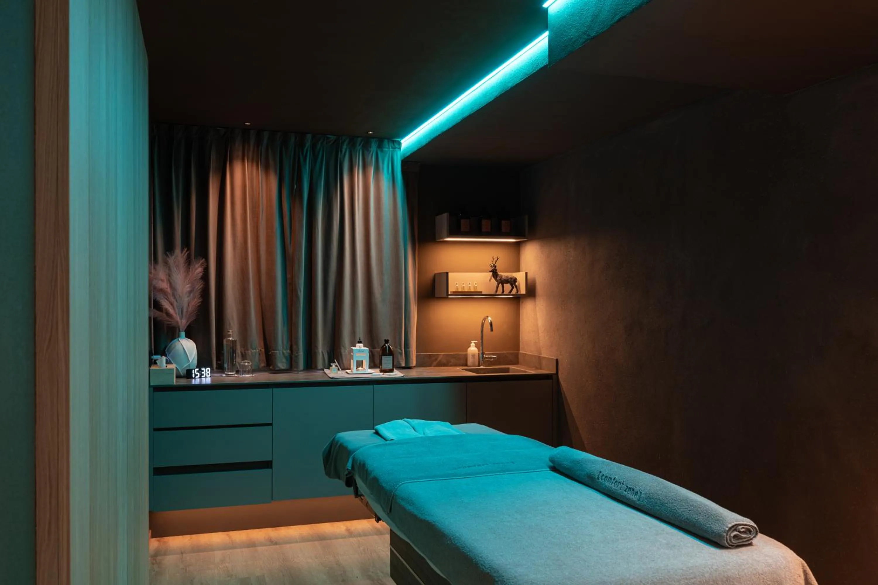 Massage, Bed in Cerana Relax Hotel