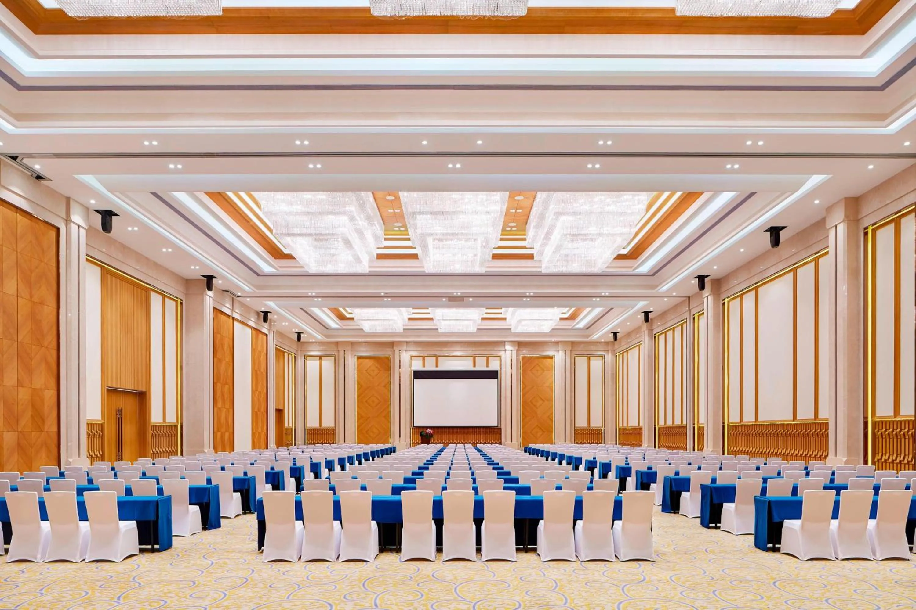 Meeting/conference room in Four Points by Sheraton Heyuan Resort