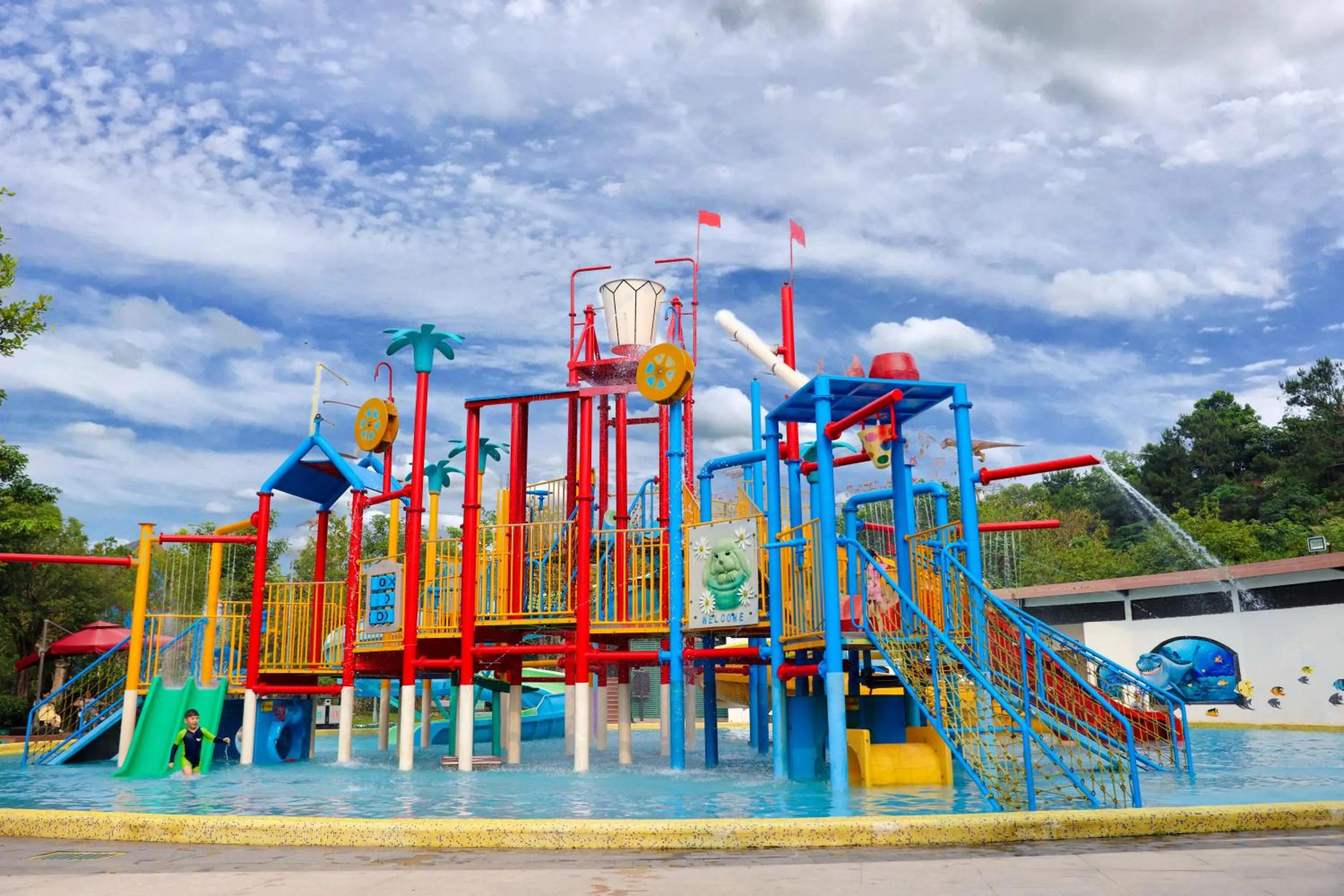 Aqua park in Four Points by Sheraton Heyuan Resort