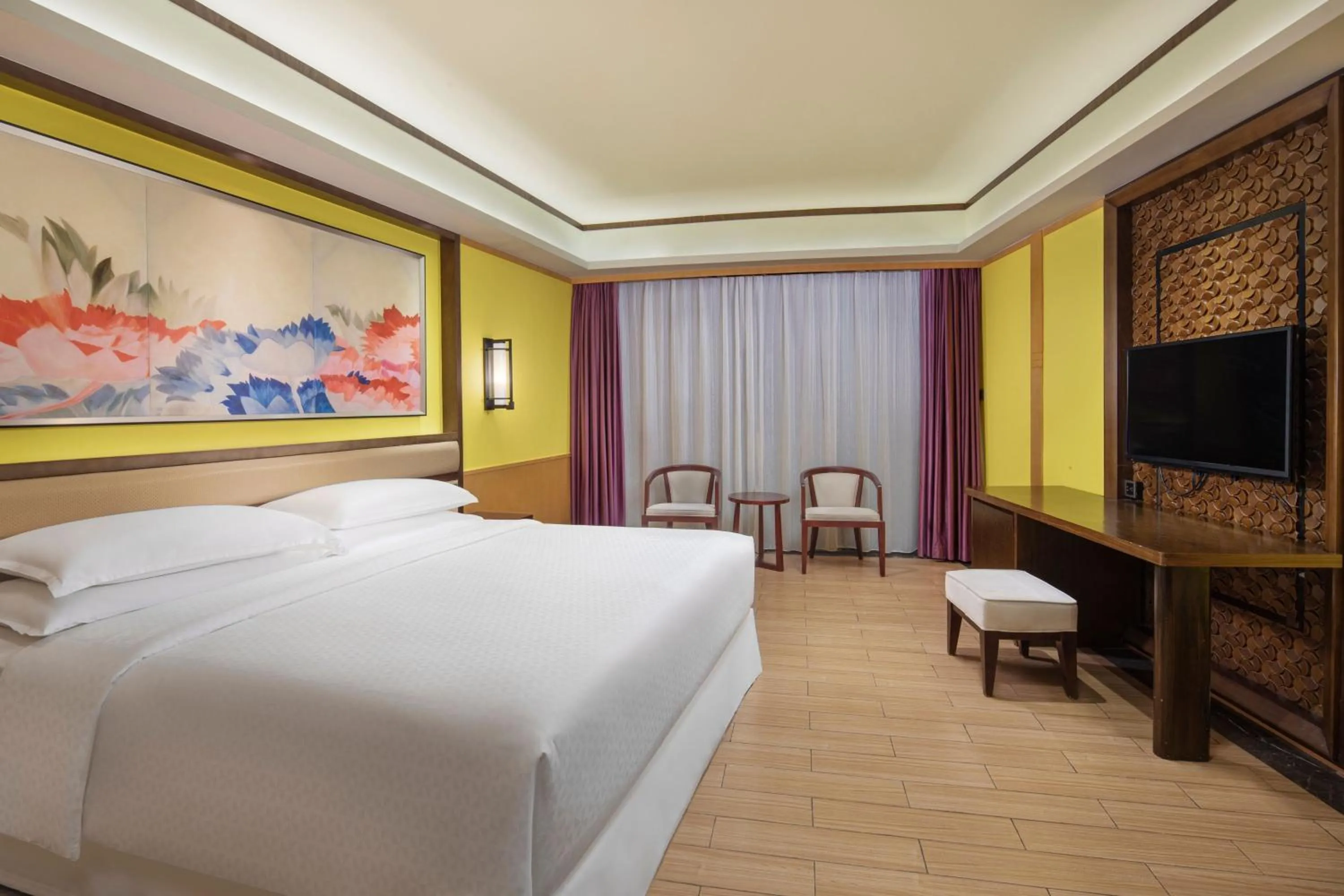 Photo of the whole room, Bed in Four Points by Sheraton Heyuan Resort
