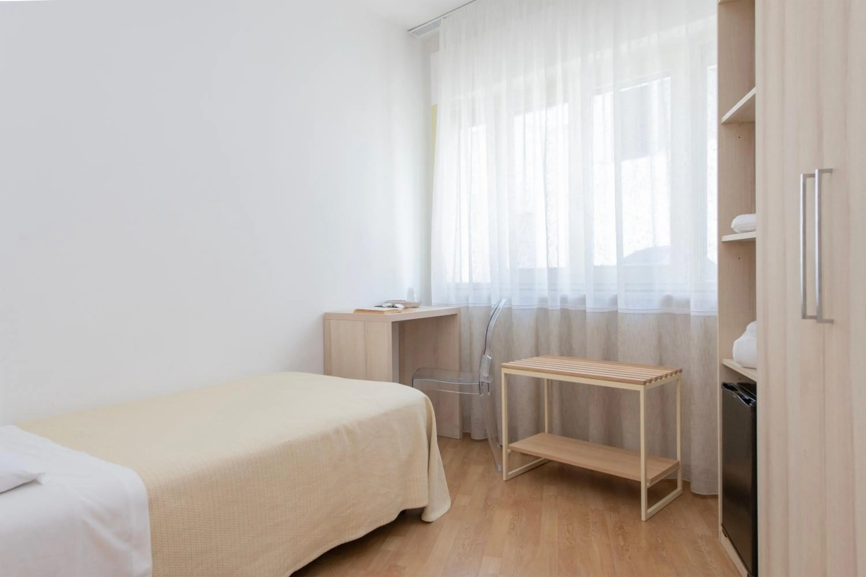 Bed in Hotel Albània