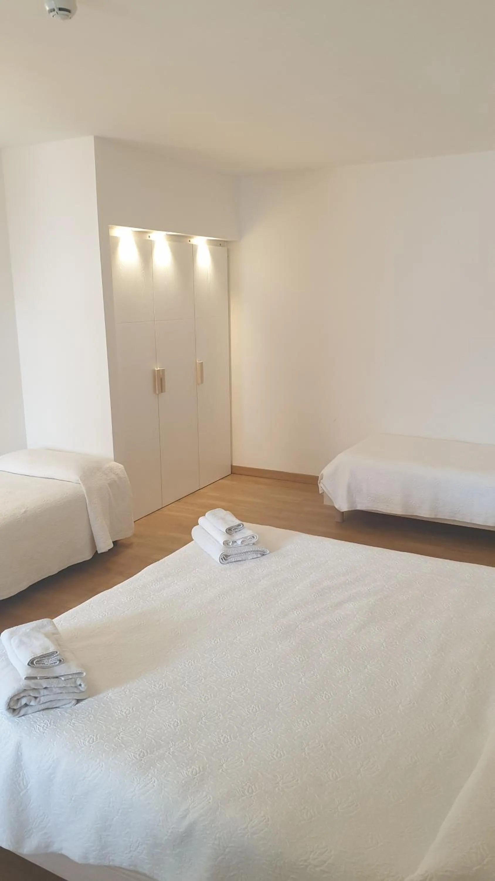 Superior Quadruple Room in Hotel Albània