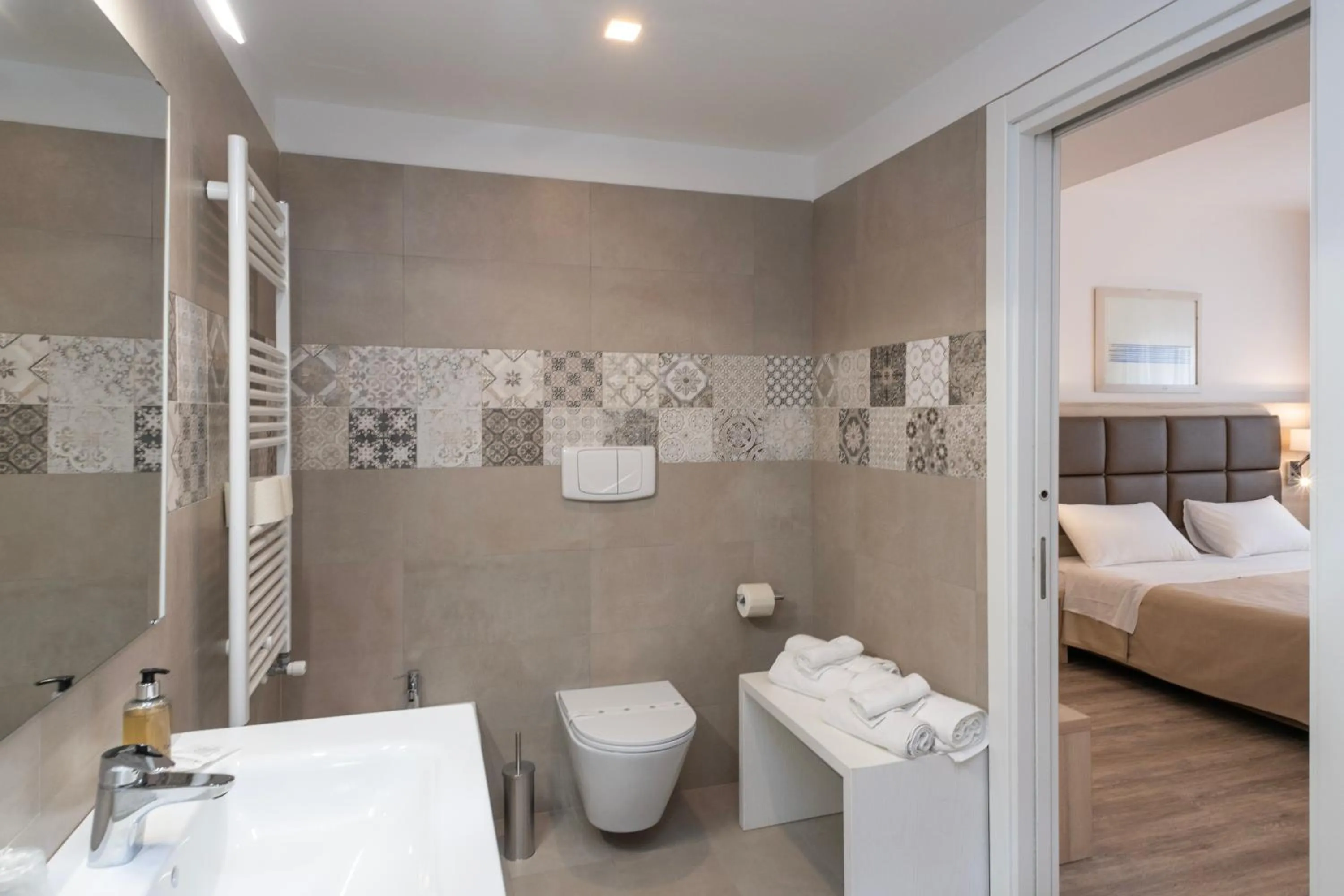 Bed in Hotel Albània