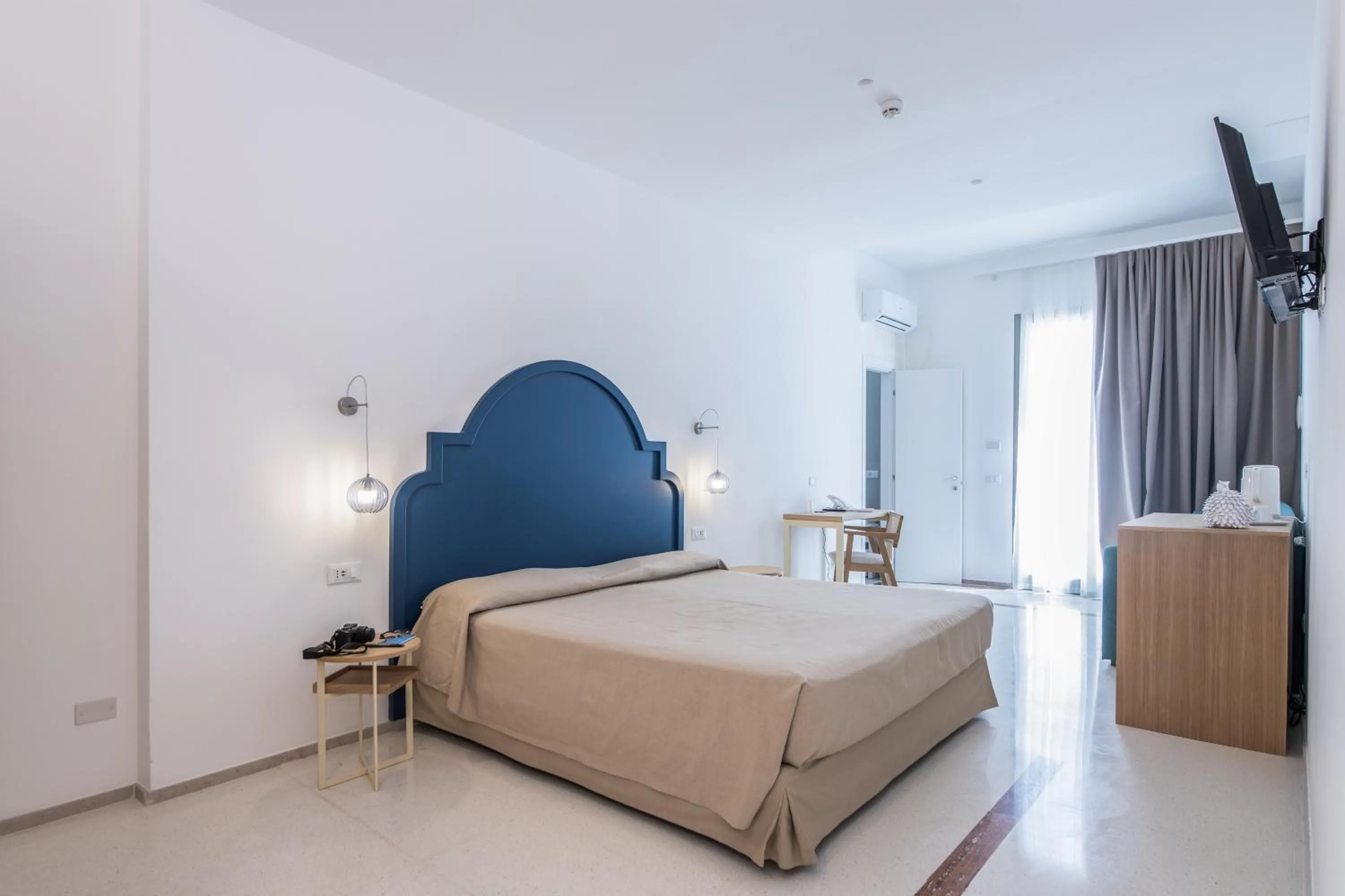 Bed in Hotel Albània