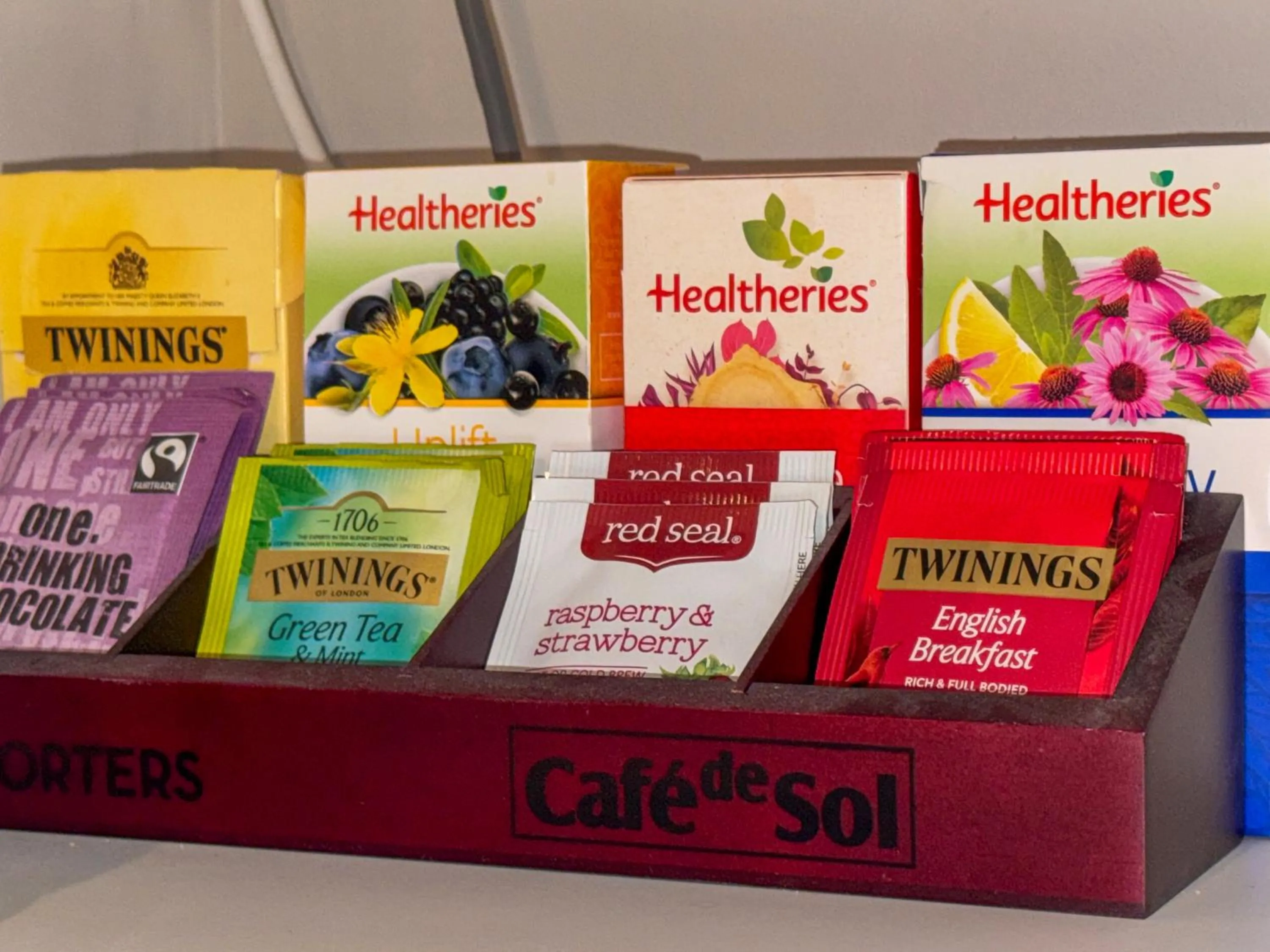 Coffee/tea facilities in Swan House