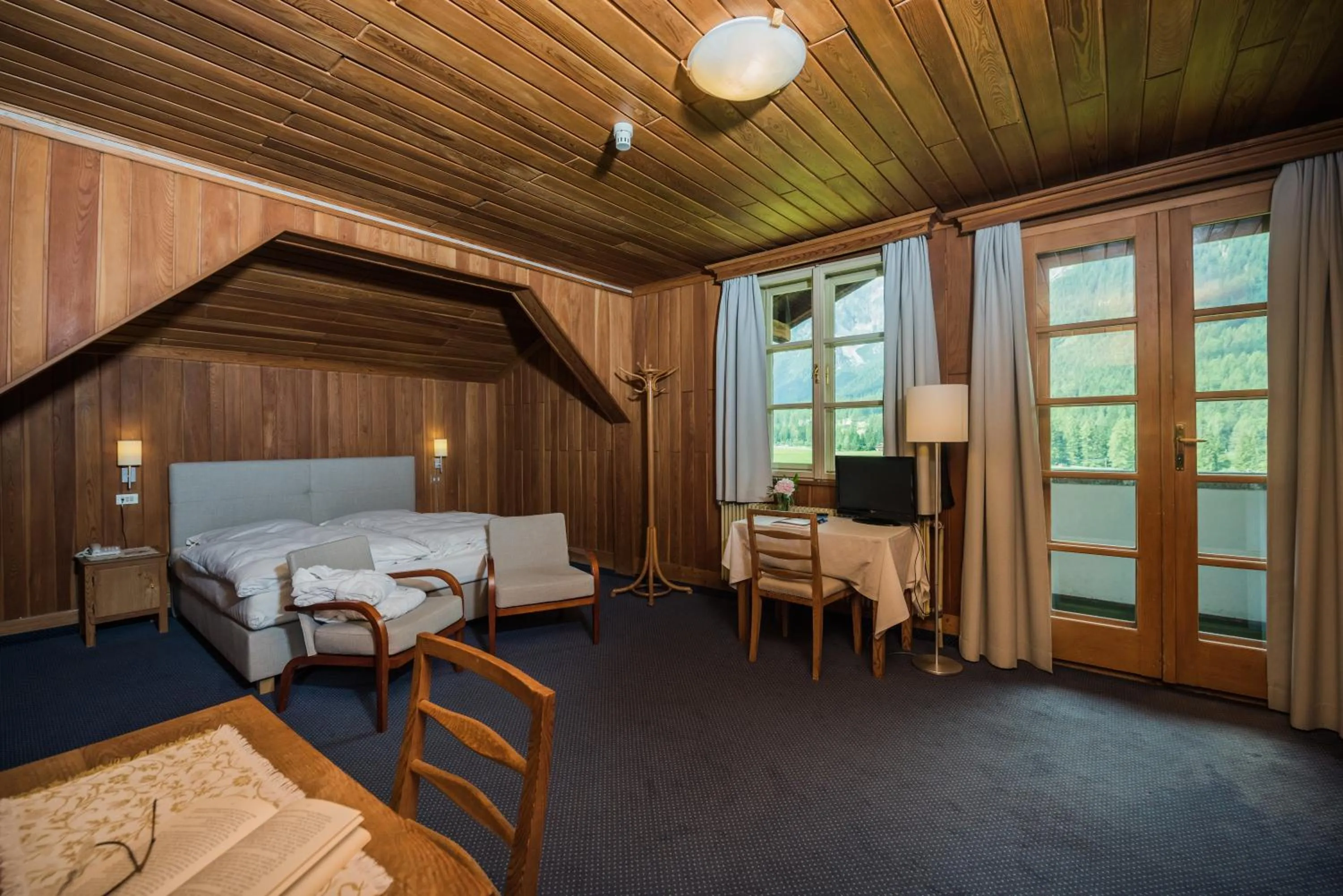 Bedroom in Hotel Tre Cime Sesto - Sexten