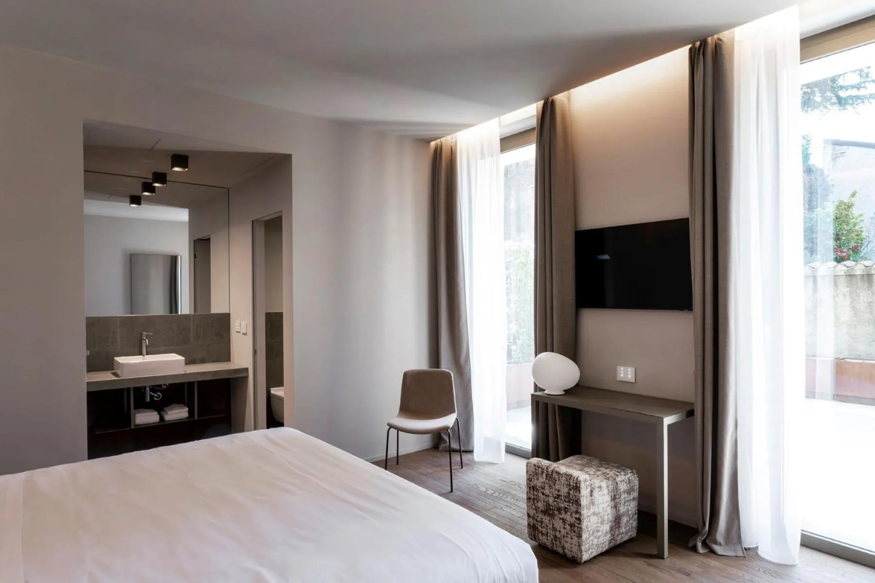 Bed in Hotel Promessi Sposi