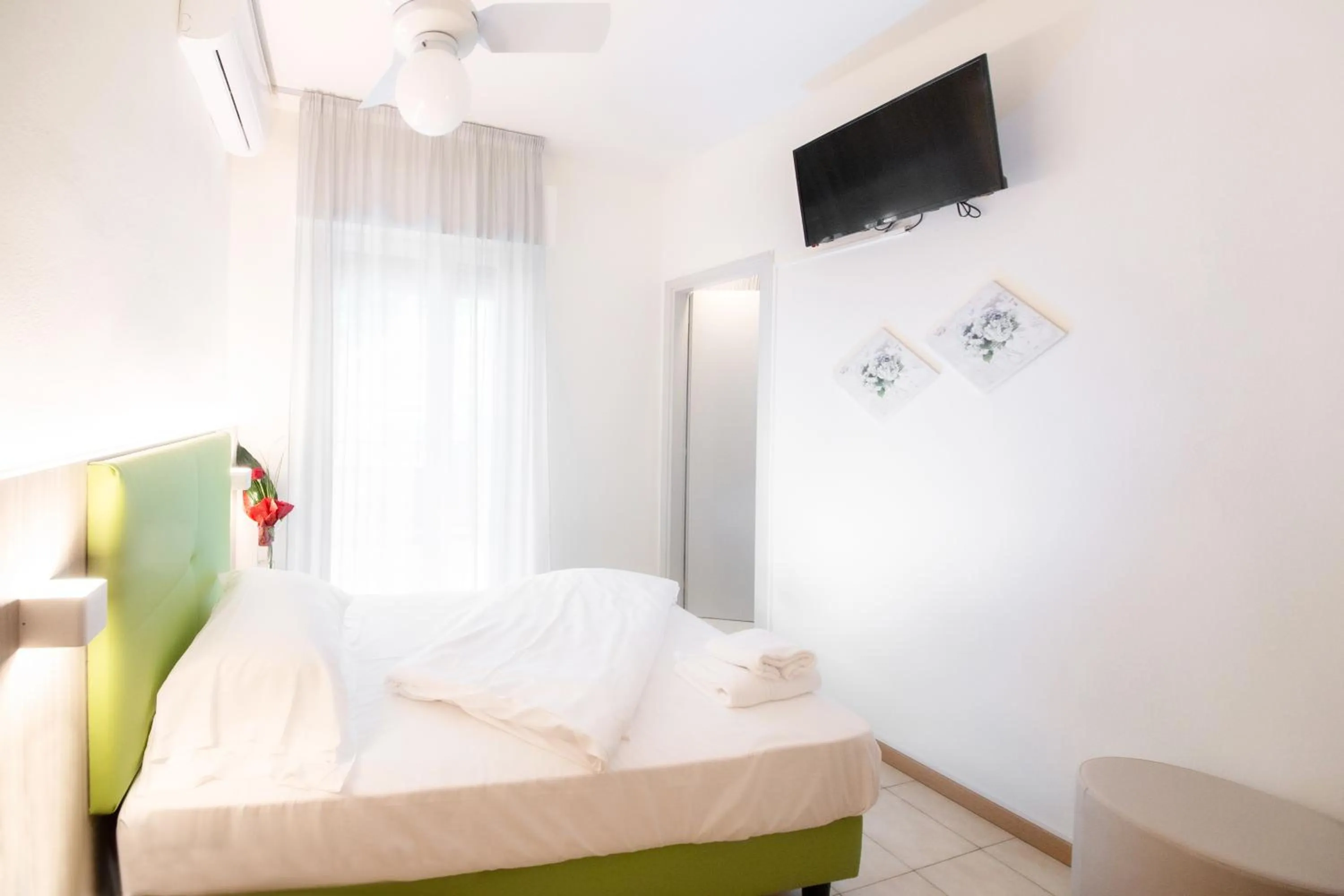 Photo of the whole room, Bed in Hotel Menapace