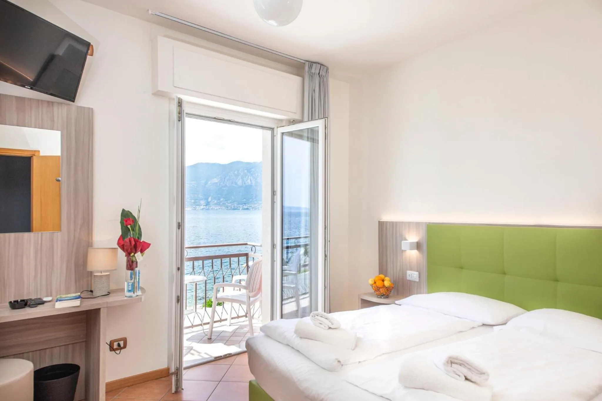 Natural landscape, Bed in Hotel Menapace