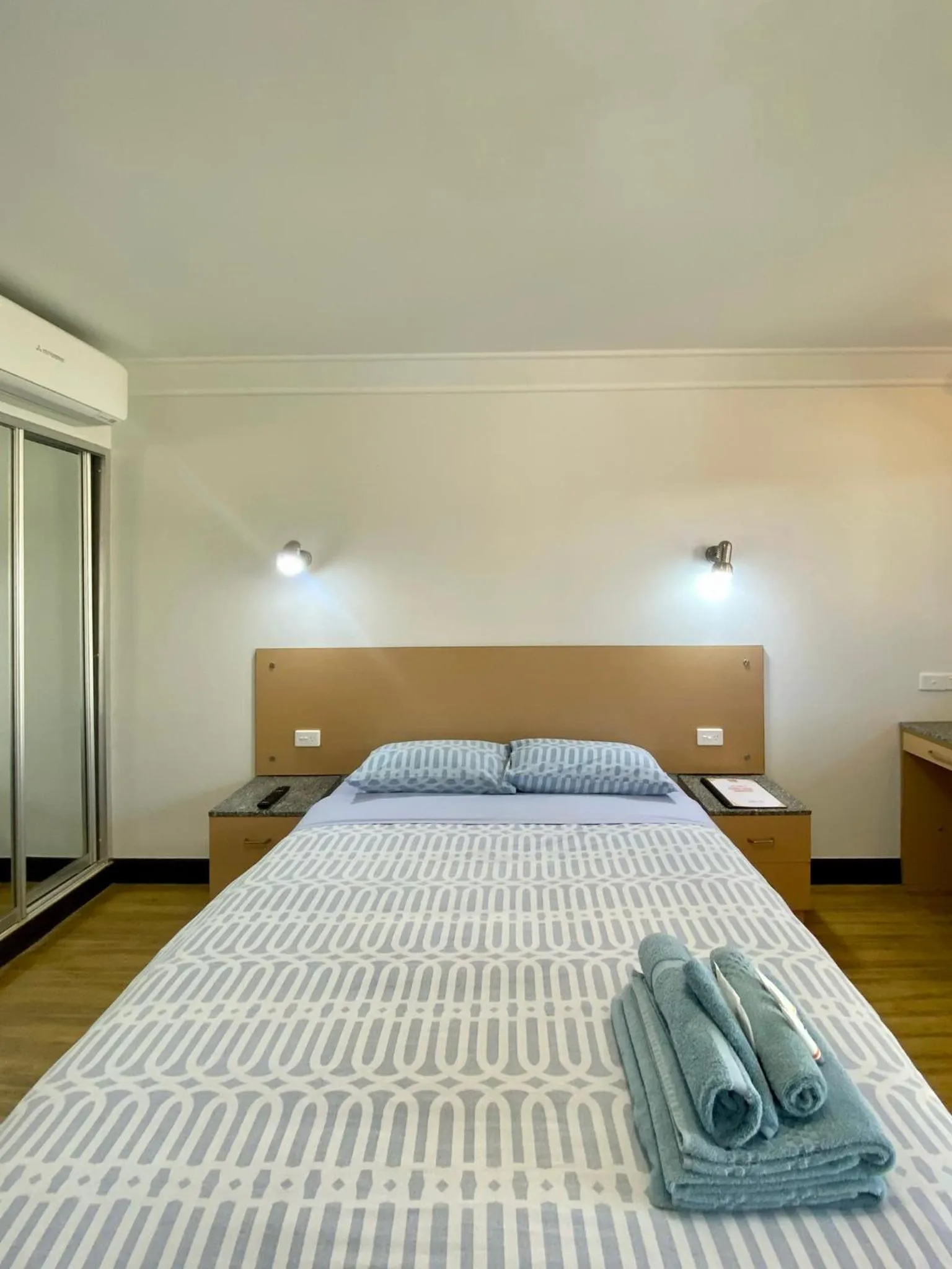 Property building, Bed in Econo Lodge Karratha