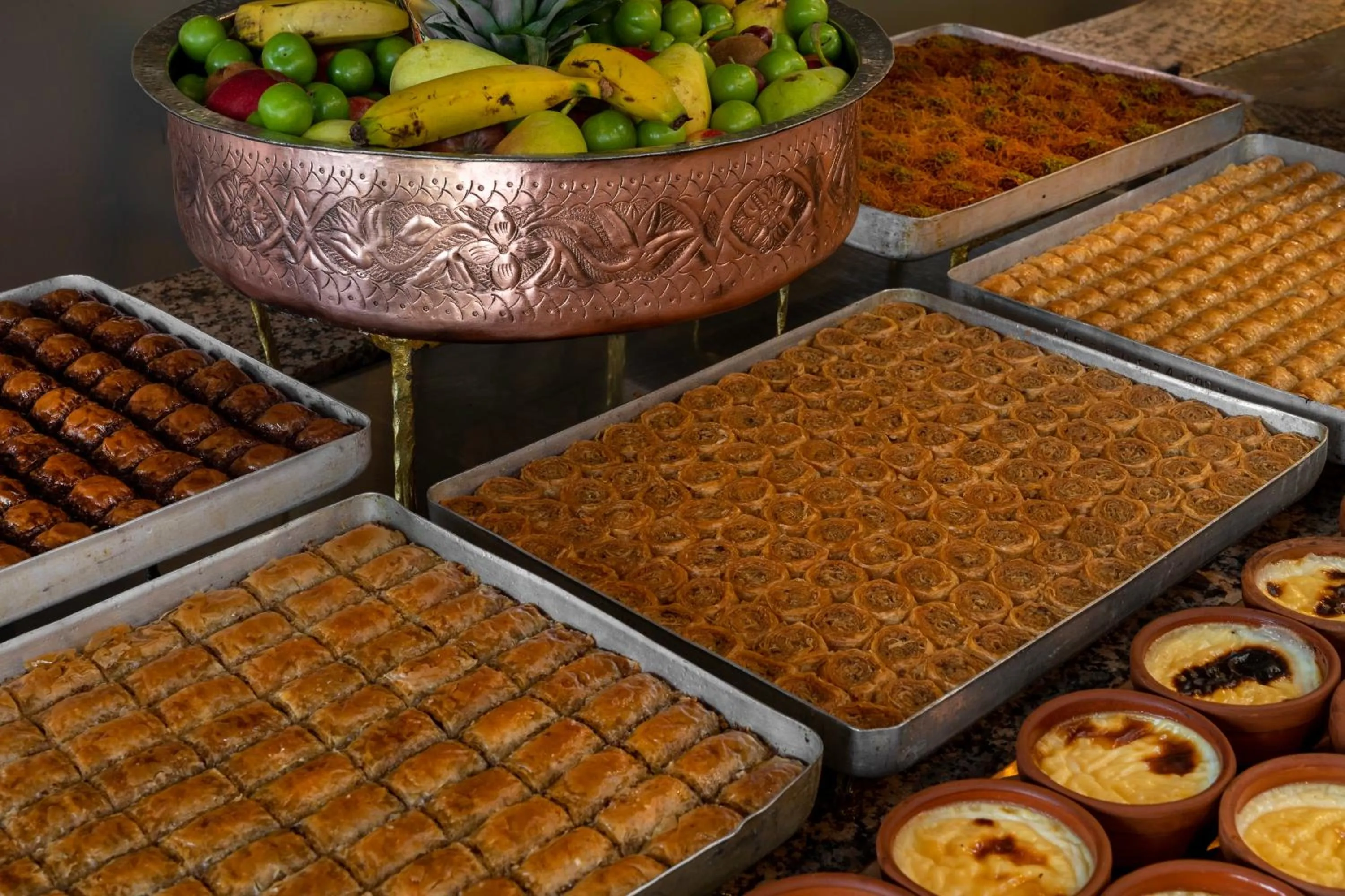 Restaurant/places to eat in Marti Resort Deluxe Hotel