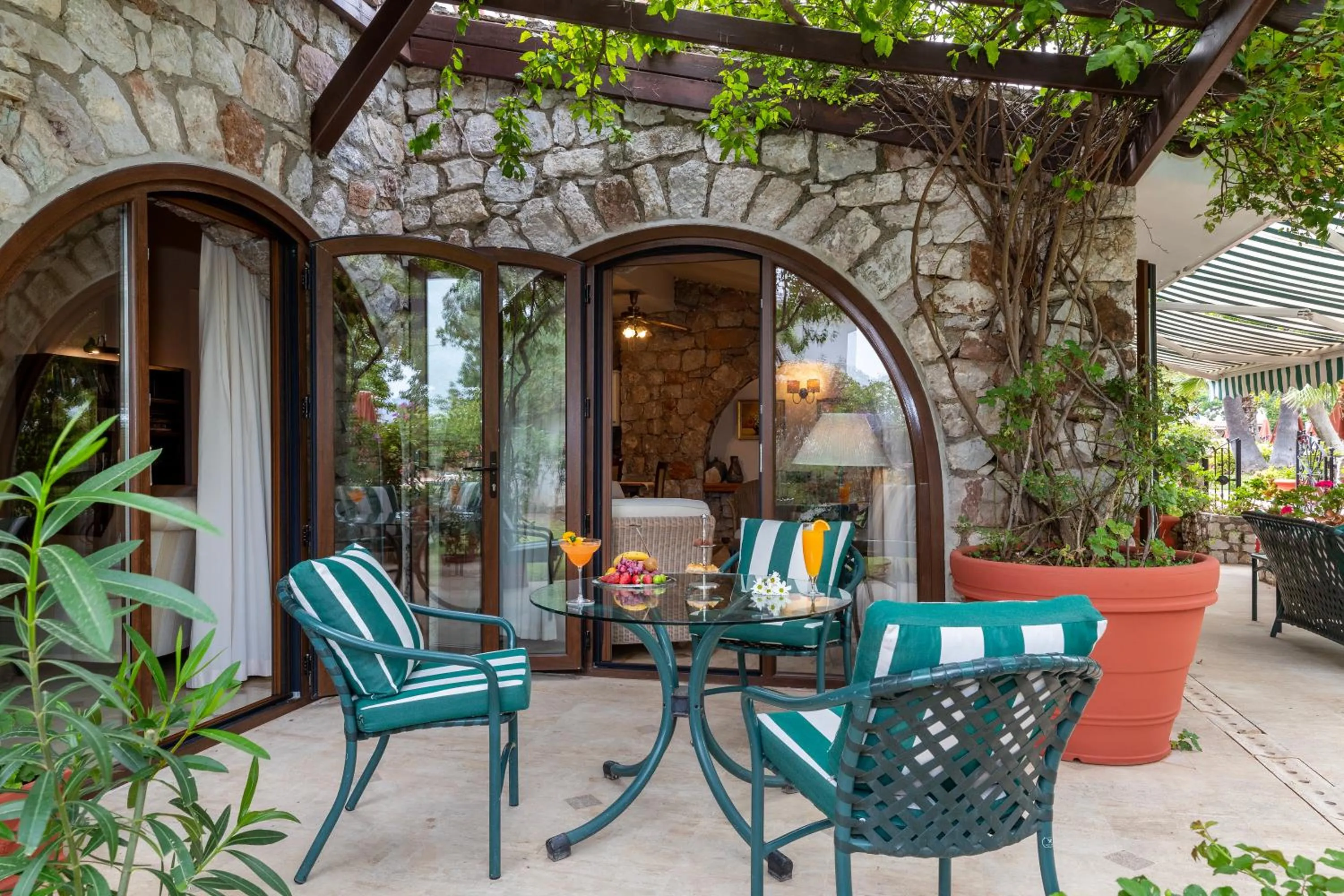 Summer in Marti Resort Deluxe Hotel