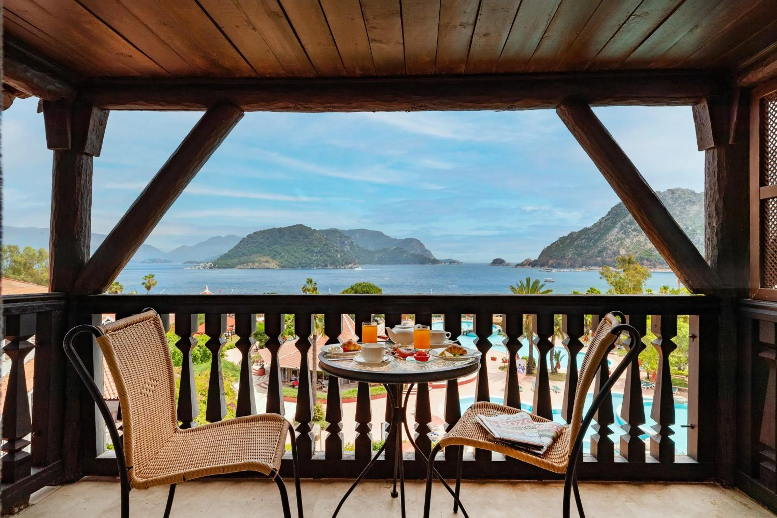 Summer in Marti Resort Deluxe Hotel