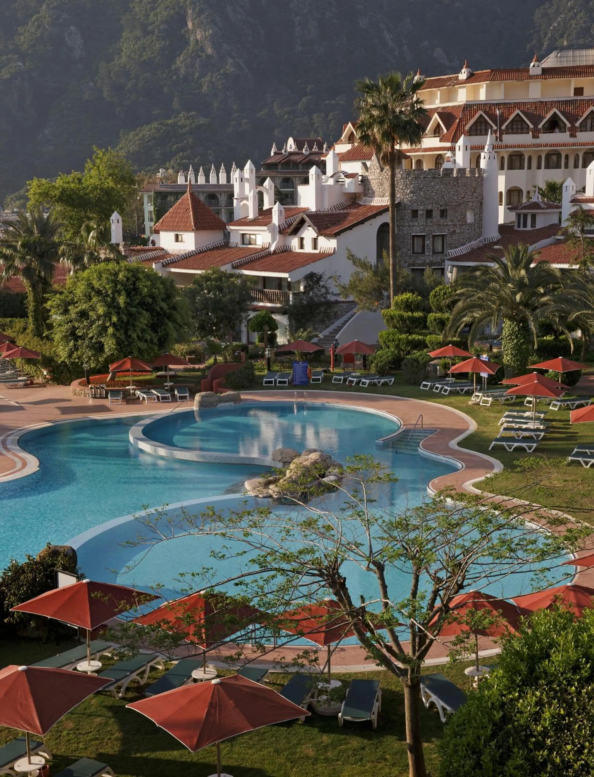 Facade/entrance in Marti Resort Deluxe Hotel