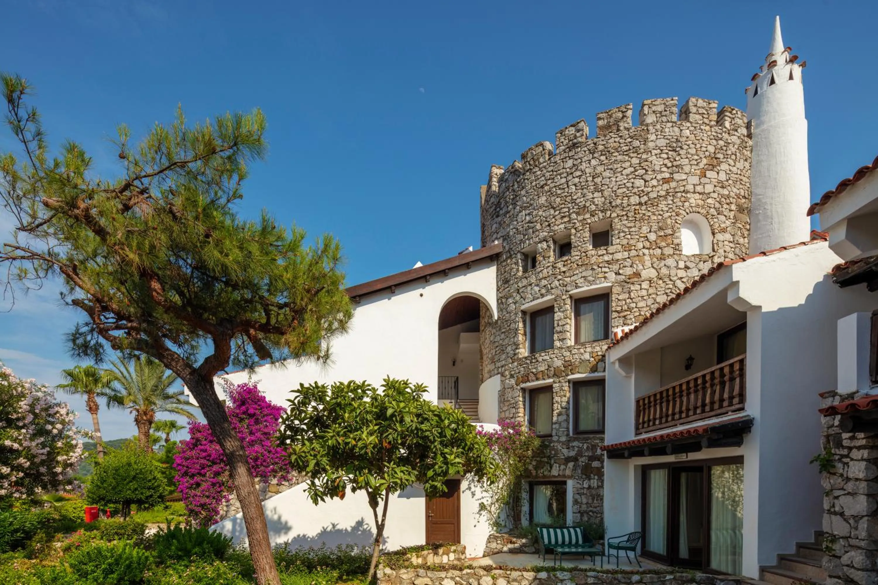 Property building in Marti Resort Deluxe Hotel