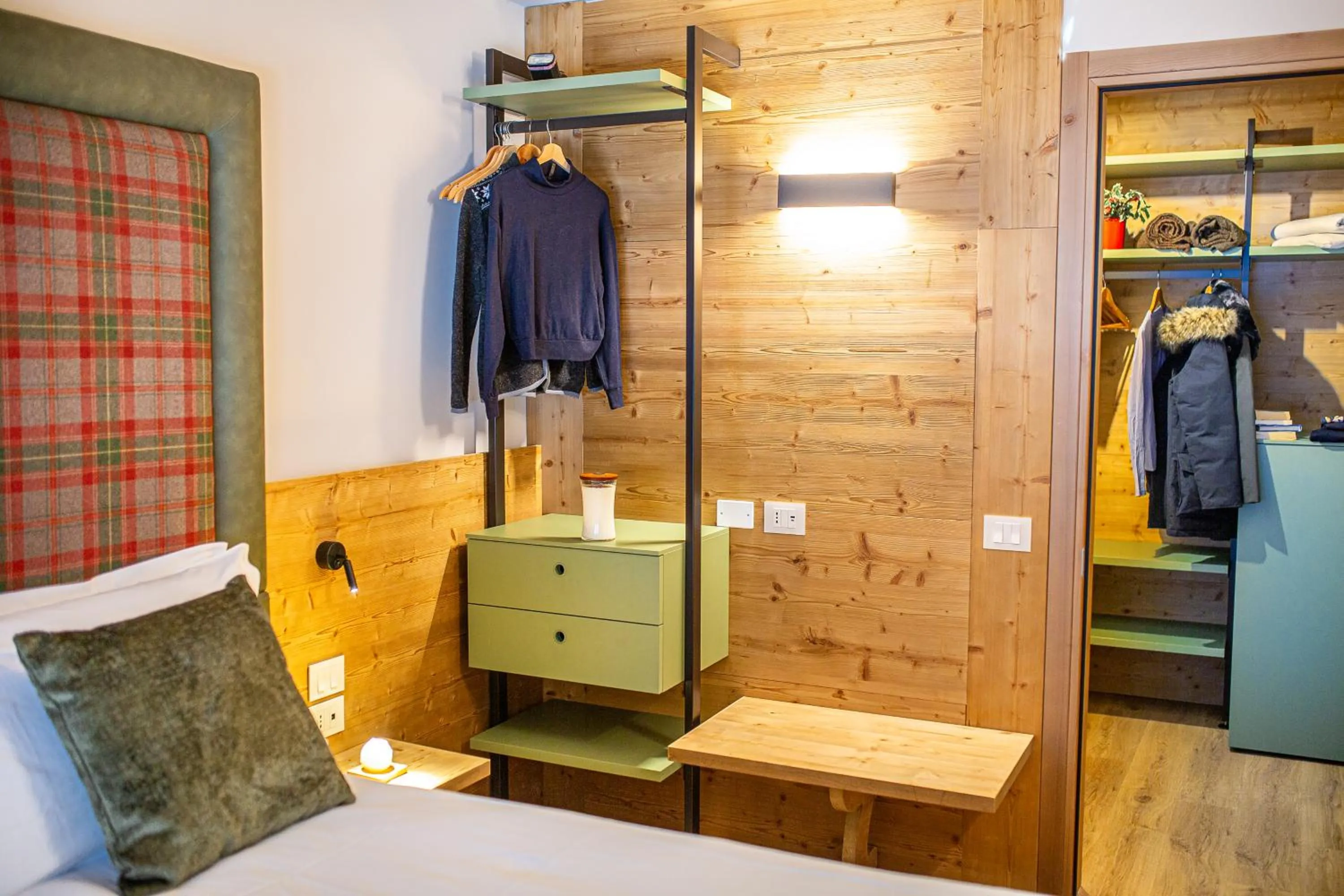 Restaurant/places to eat, Bed in Hotel Nigritella