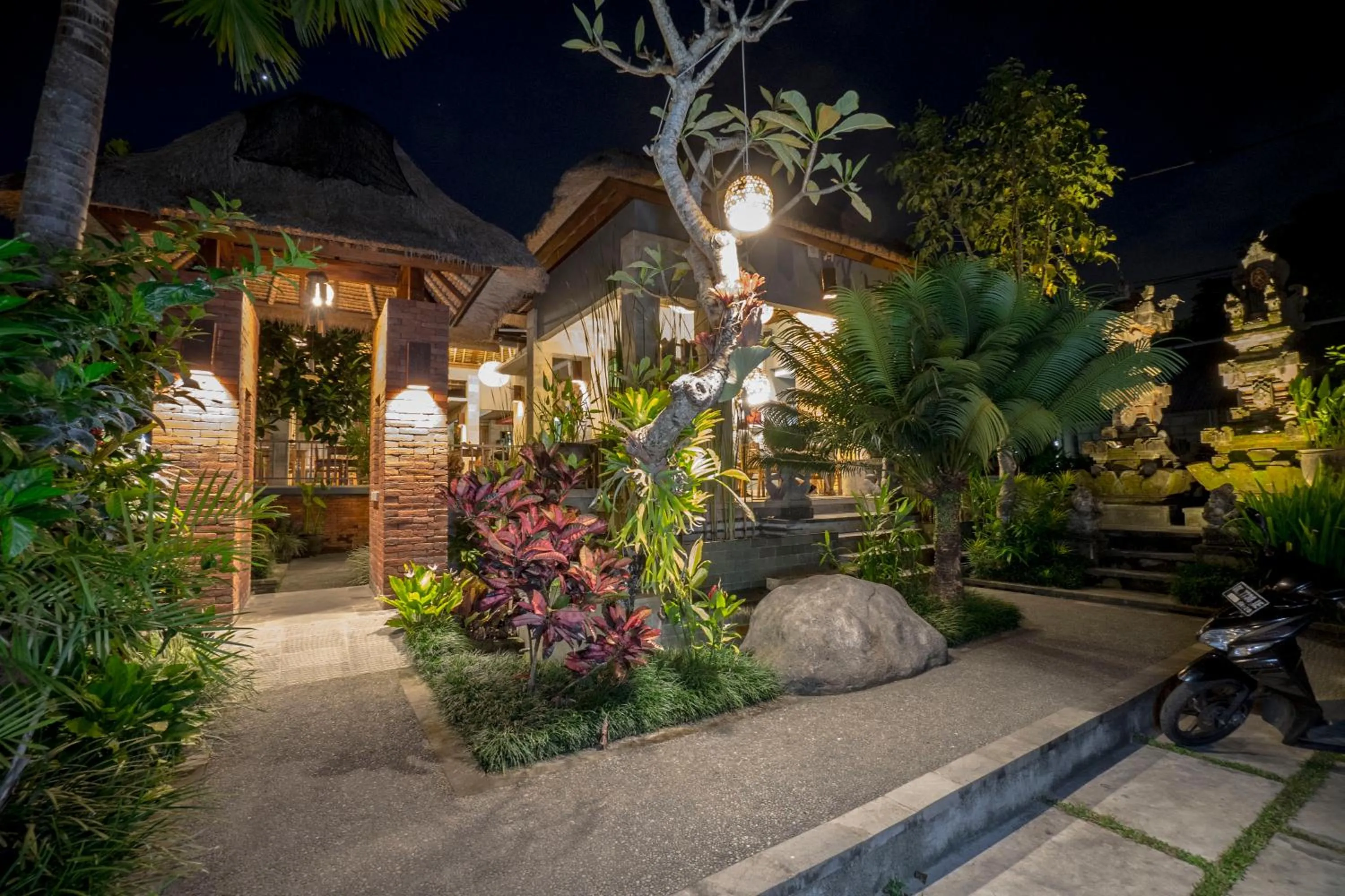 Garden in Tetirah Boutique Hotel