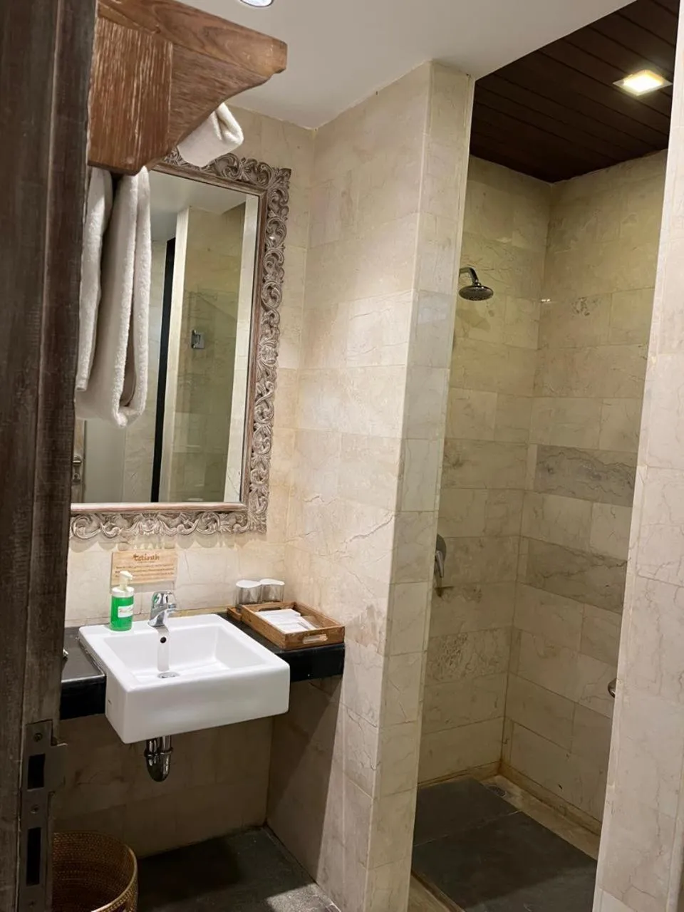 Shower in Tetirah Boutique Hotel