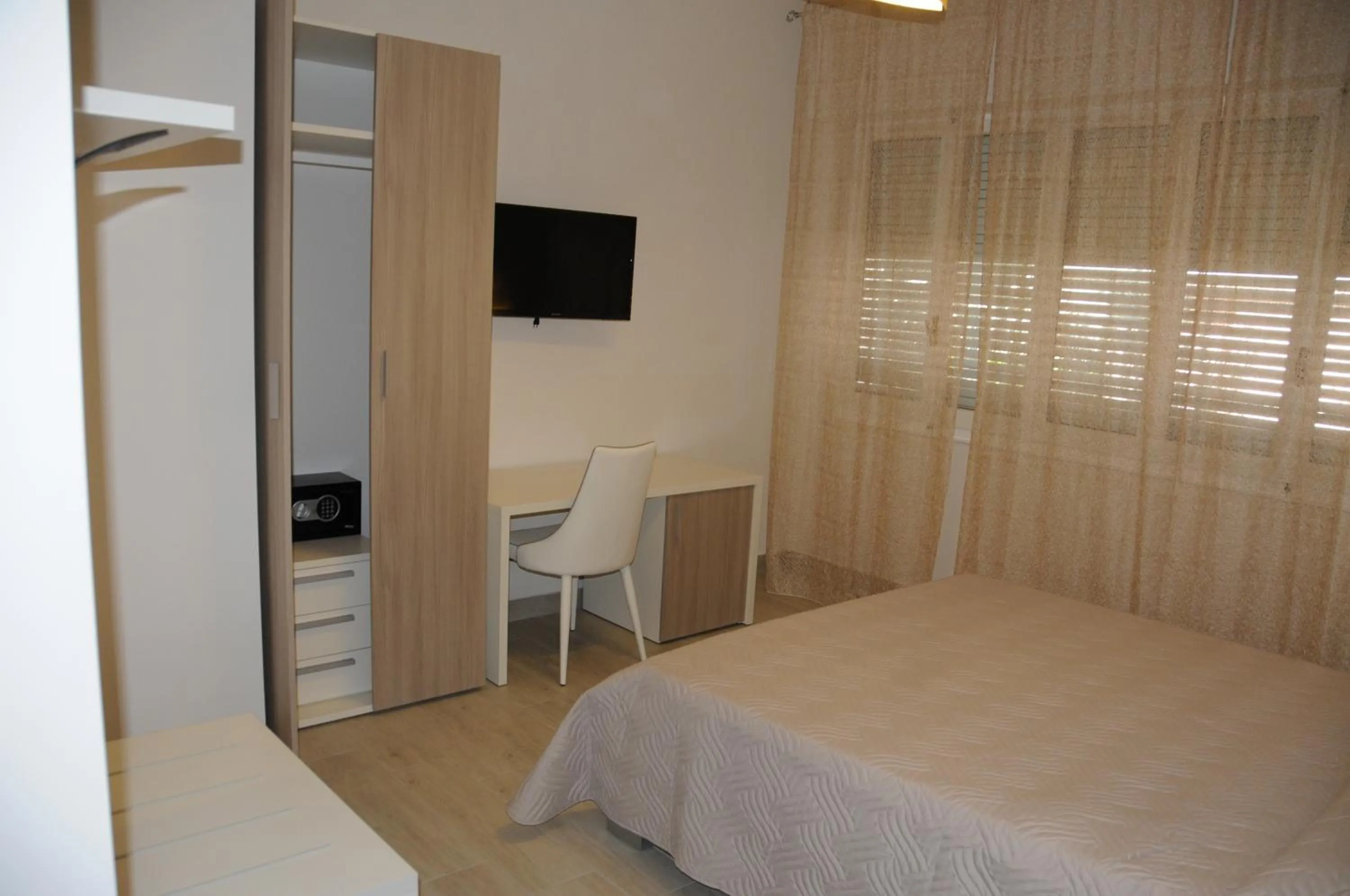 Photo of the whole room, Bed in Affittacamere La Perla